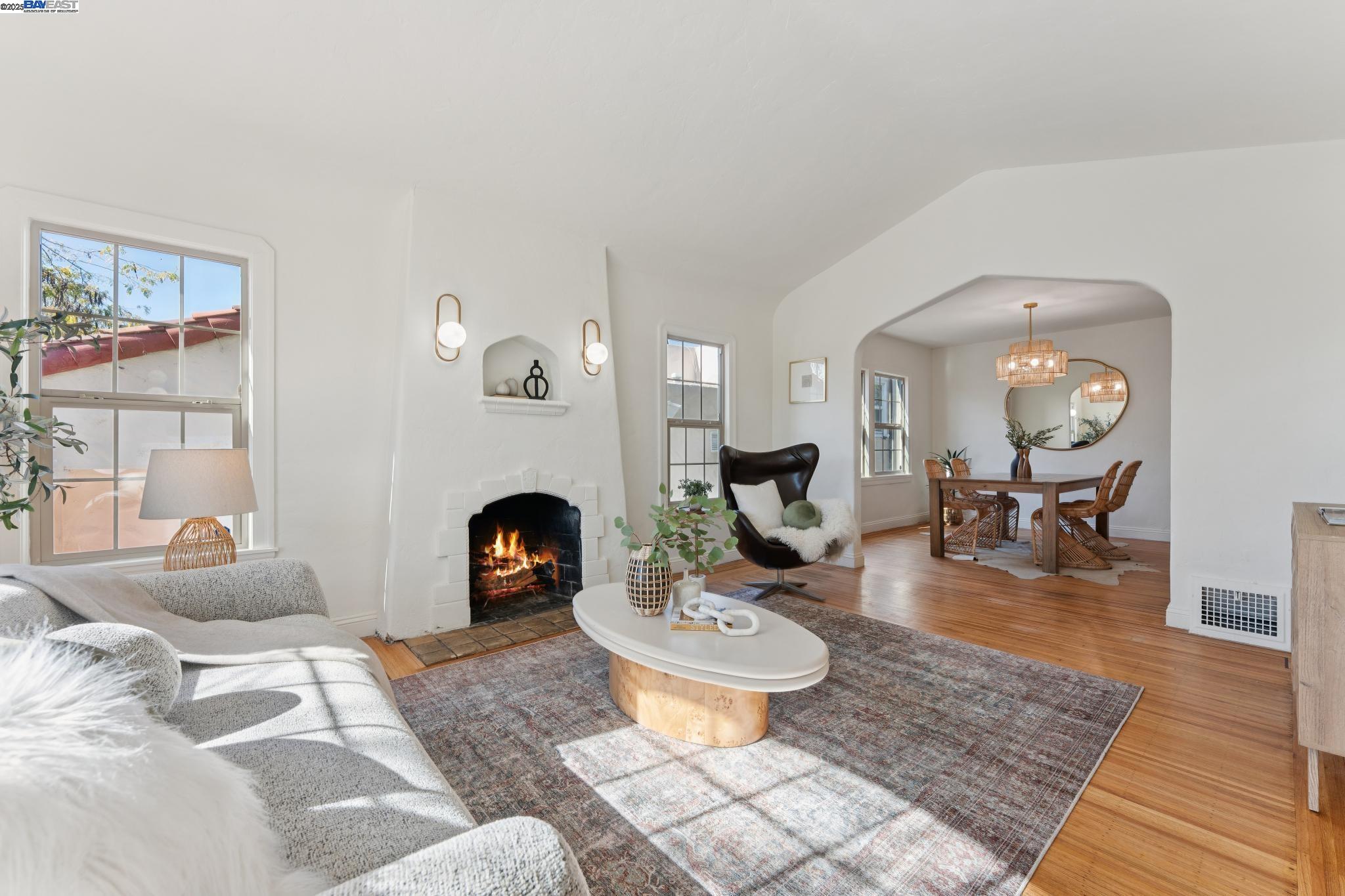 Detail Gallery Image 6 of 53 For 2521 80th, Oakland,  CA 94605 - 3 Beds | 1/1 Baths