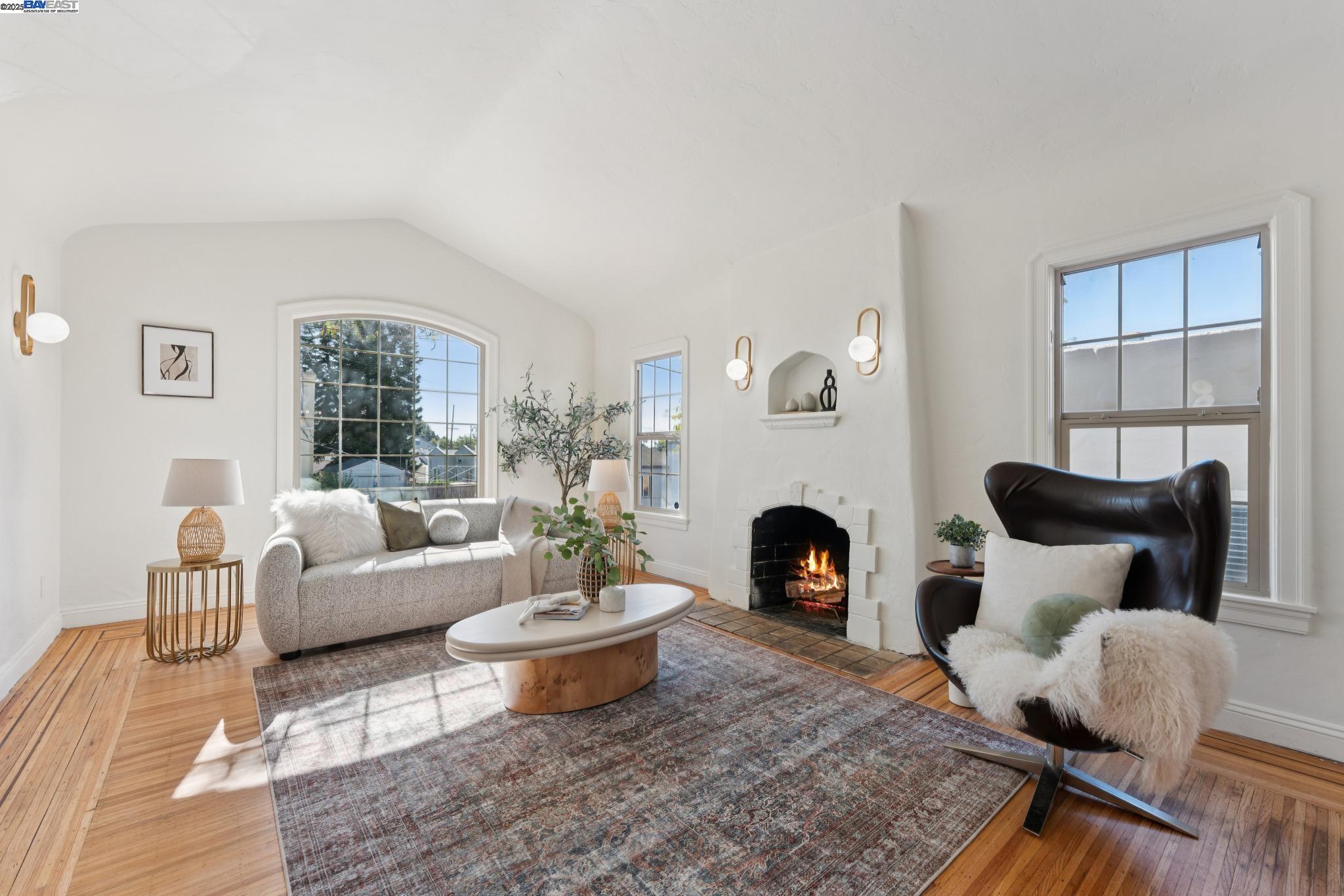 Detail Gallery Image 9 of 53 For 2521 80th, Oakland,  CA 94605 - 3 Beds | 1/1 Baths