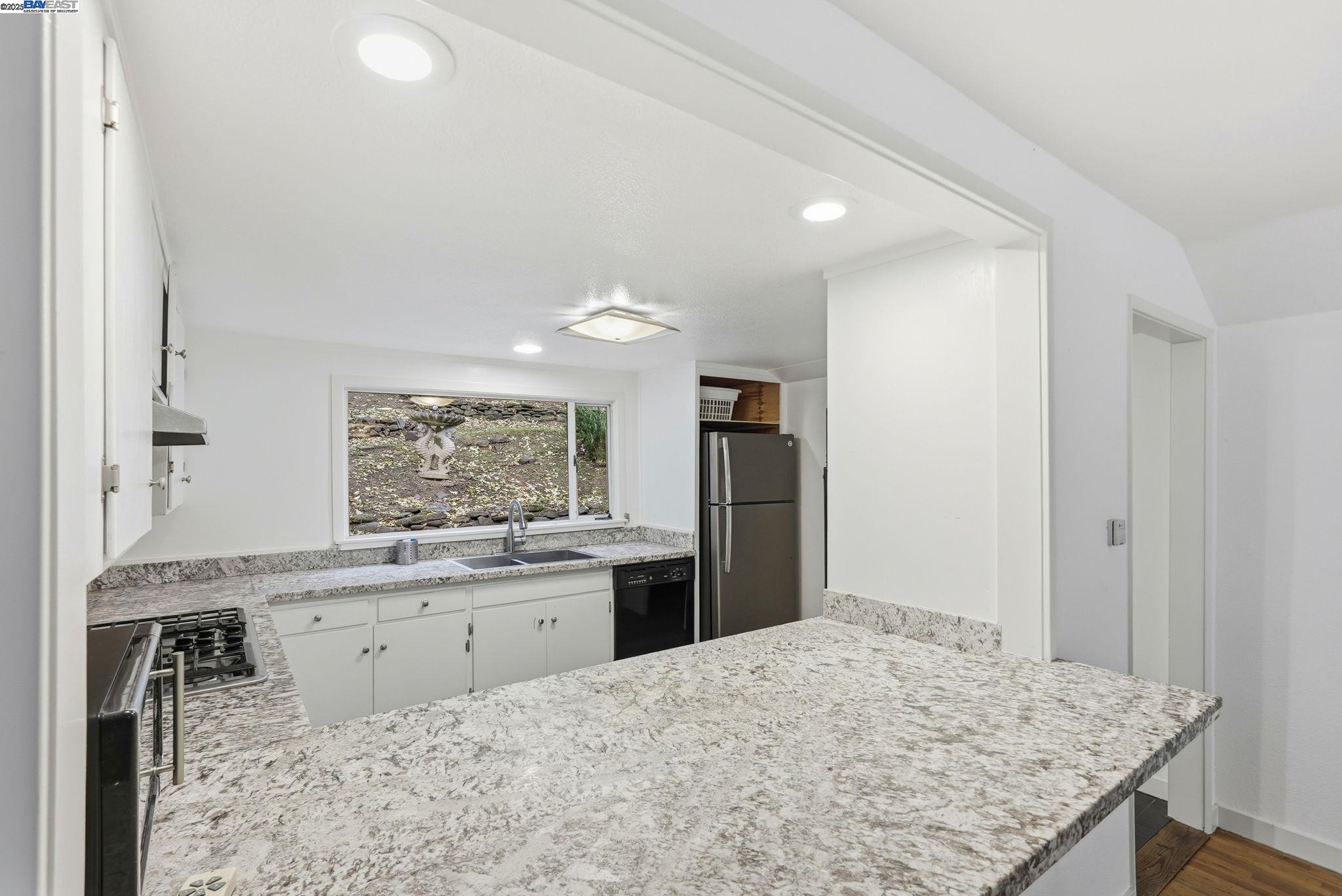 Detail Gallery Image 15 of 40 For 2929 Kilkare Rd, Sunol,  CA 94586 - 2 Beds | 2 Baths