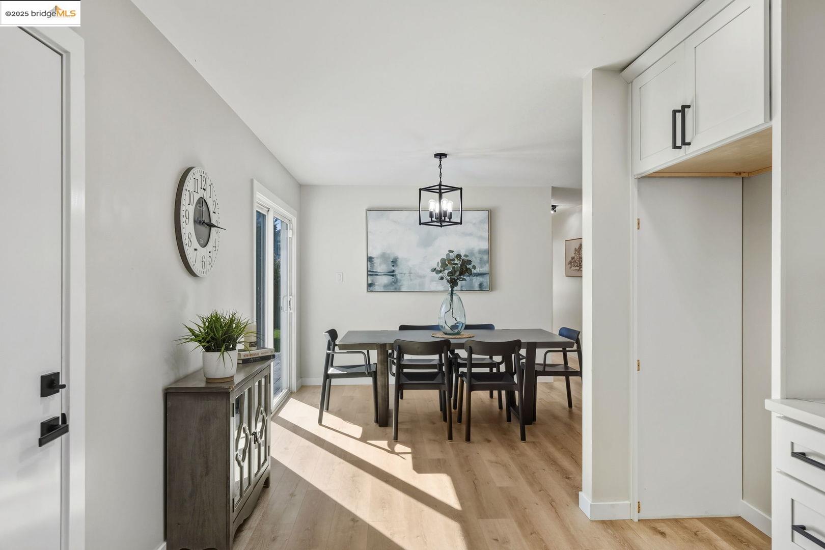 Detail Gallery Image 13 of 26 For 2956 Mullens Dr, Richmond,  CA 94806 - 3 Beds | 2 Baths