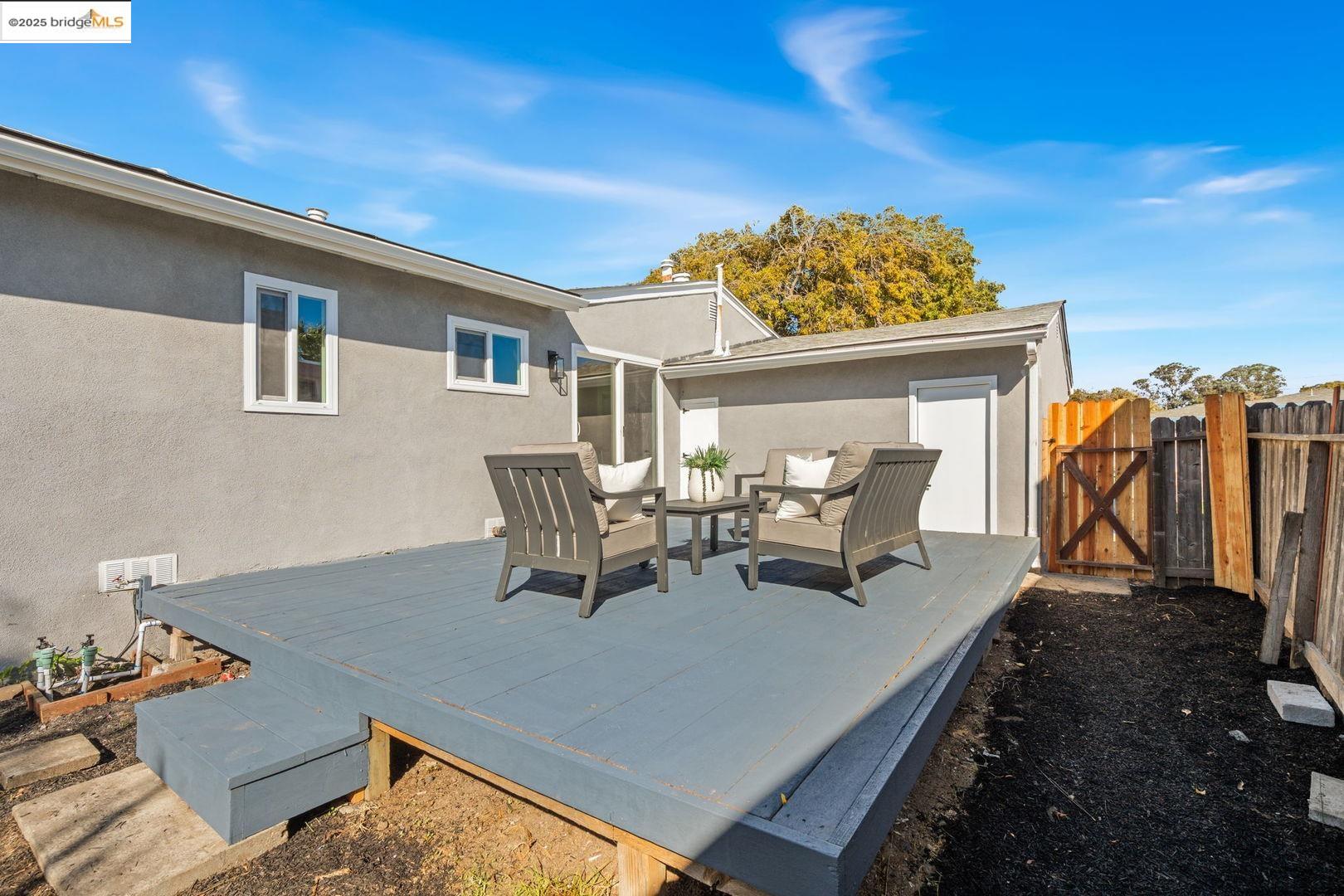 Detail Gallery Image 23 of 26 For 2956 Mullens Dr, Richmond,  CA 94806 - 3 Beds | 2 Baths