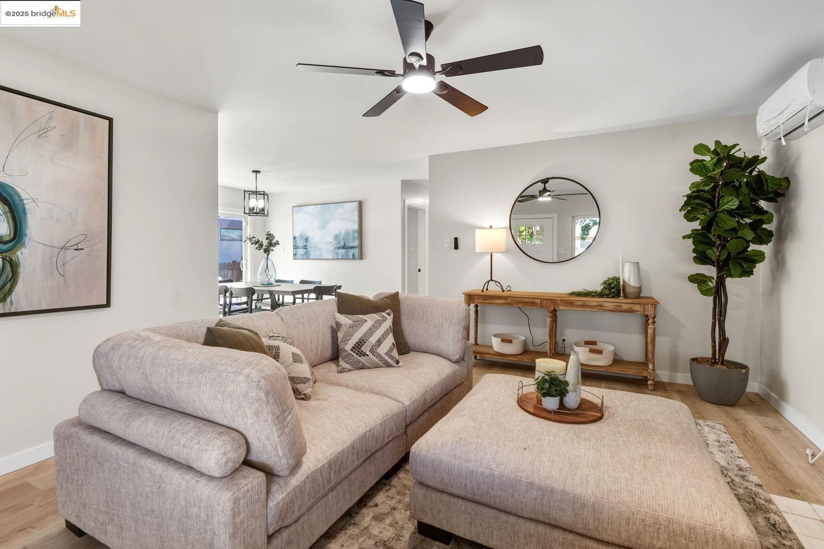 Detail Gallery Image 5 of 26 For 2956 Mullens Dr, Richmond,  CA 94806 - 3 Beds | 2 Baths