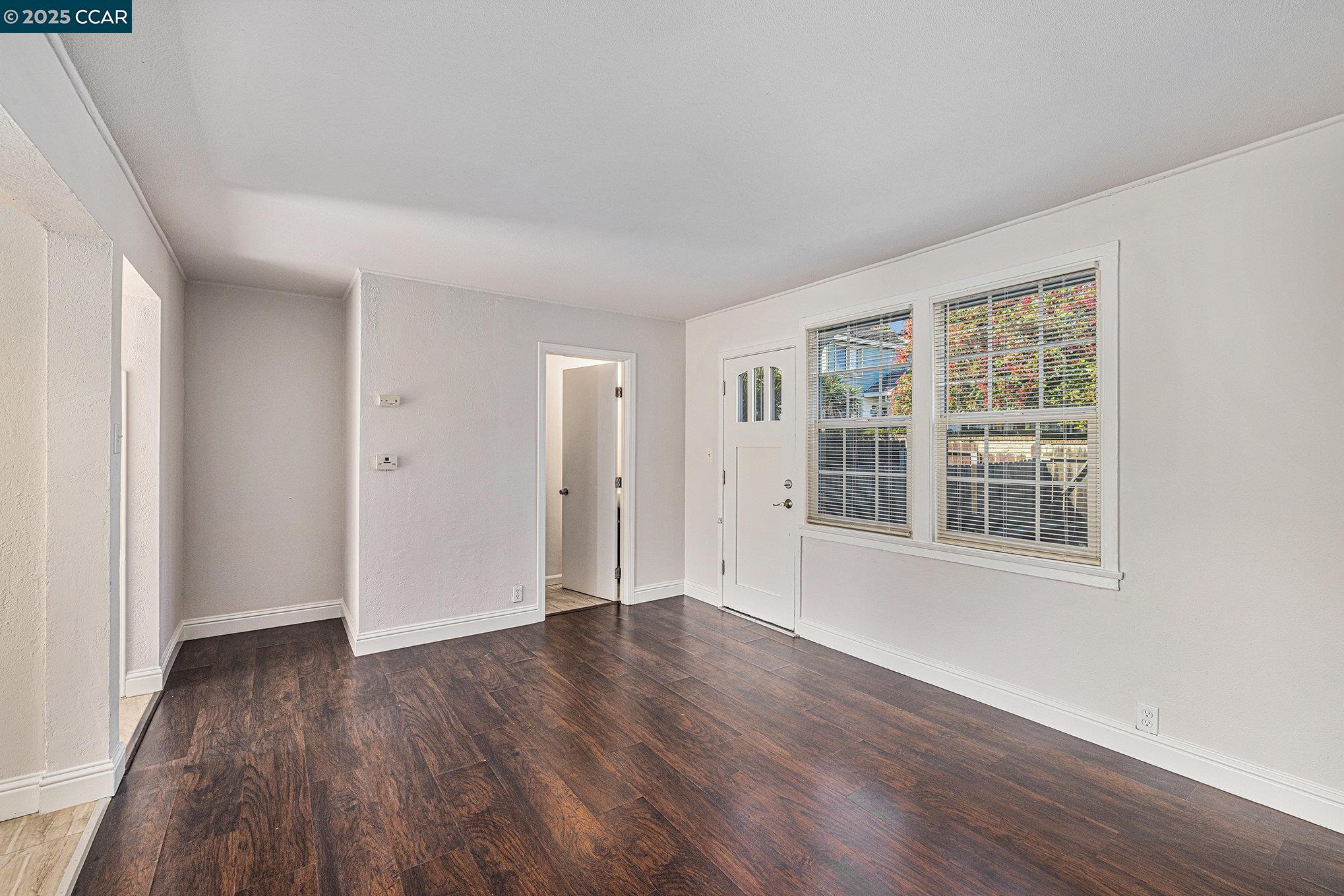 Detail Gallery Image 6 of 21 For 40 Baldwin St, Vallejo,  CA 94590 - 3 Beds | 2/1 Baths