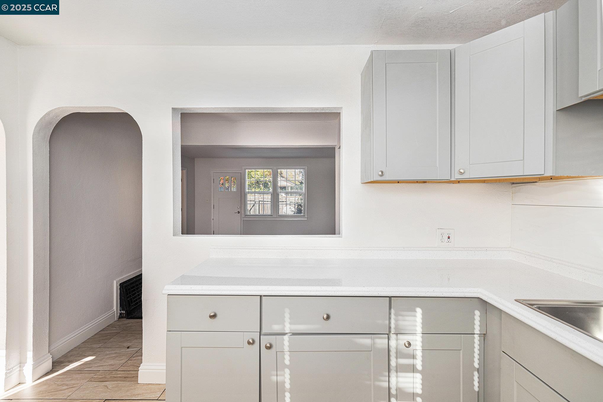 Detail Gallery Image 9 of 21 For 40 Baldwin St, Vallejo,  CA 94590 - 3 Beds | 2/1 Baths