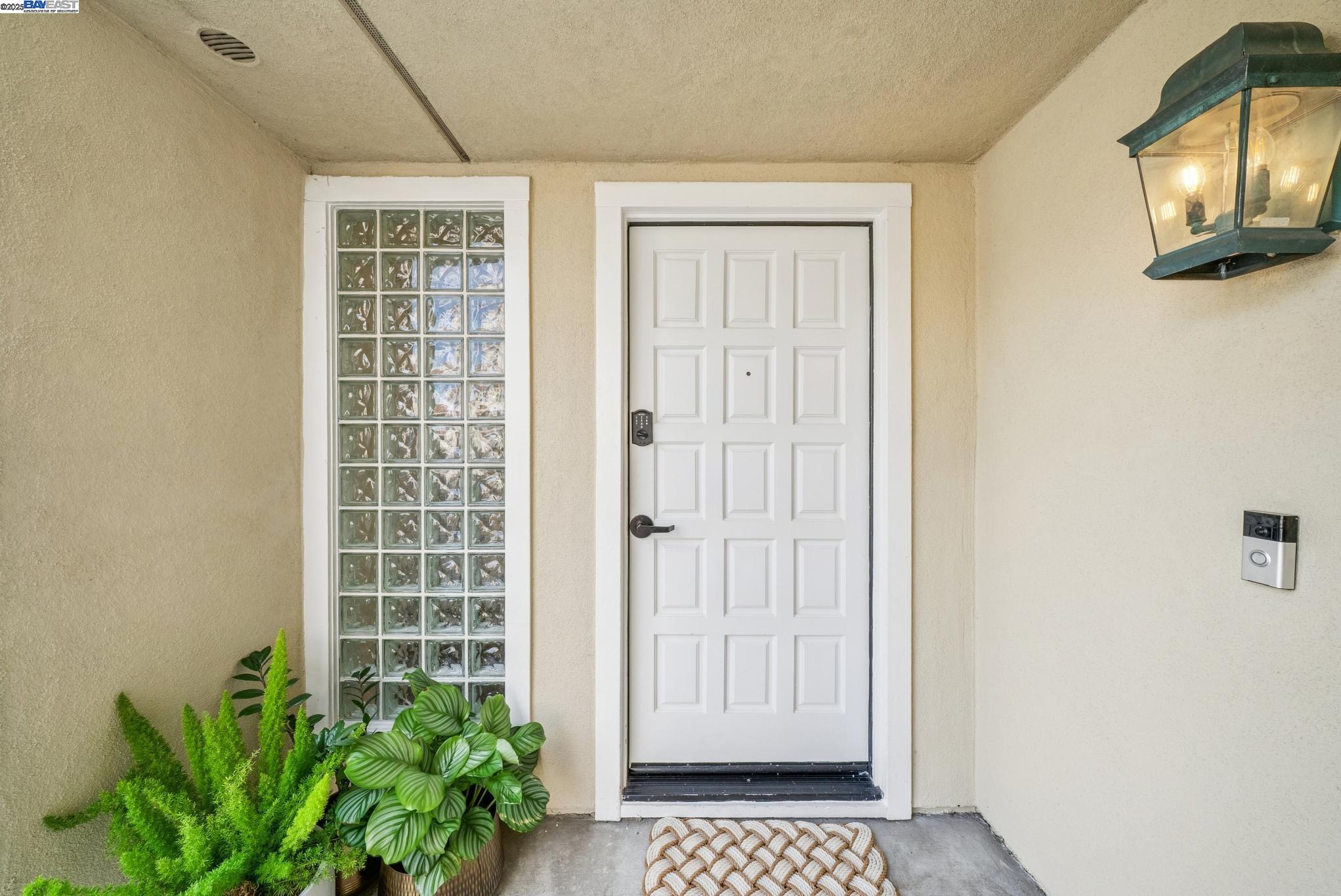 Detail Gallery Image 2 of 58 For 114 Fundy Bay, Alameda,  CA 94502 - 4 Beds | 2/1 Baths