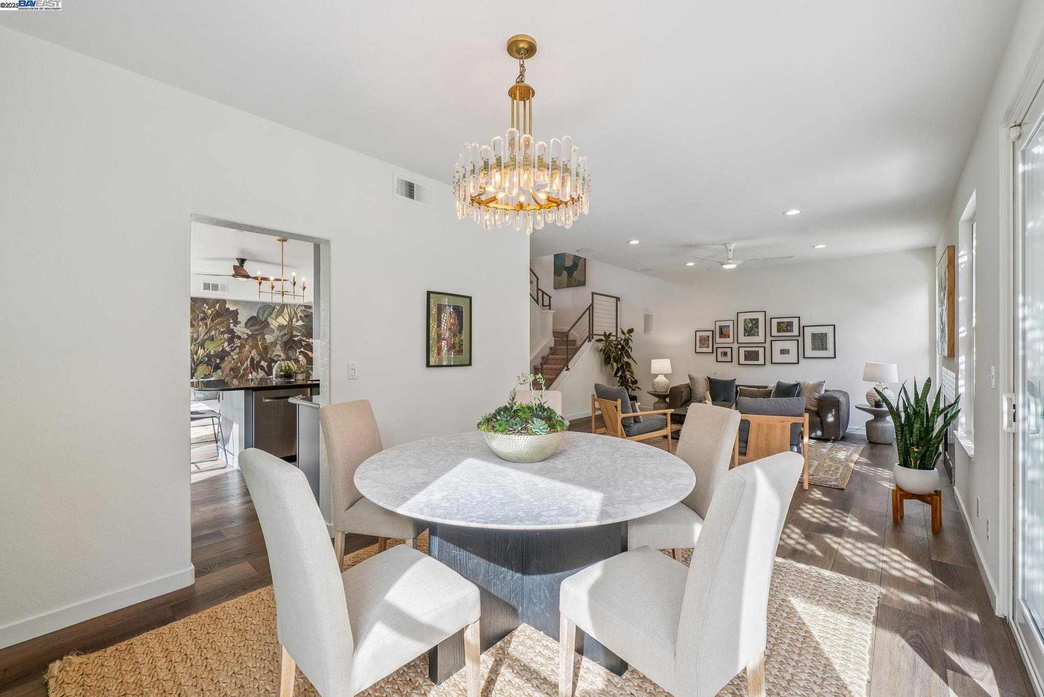 Detail Gallery Image 11 of 58 For 114 Fundy Bay, Alameda,  CA 94502 - 4 Beds | 2/1 Baths