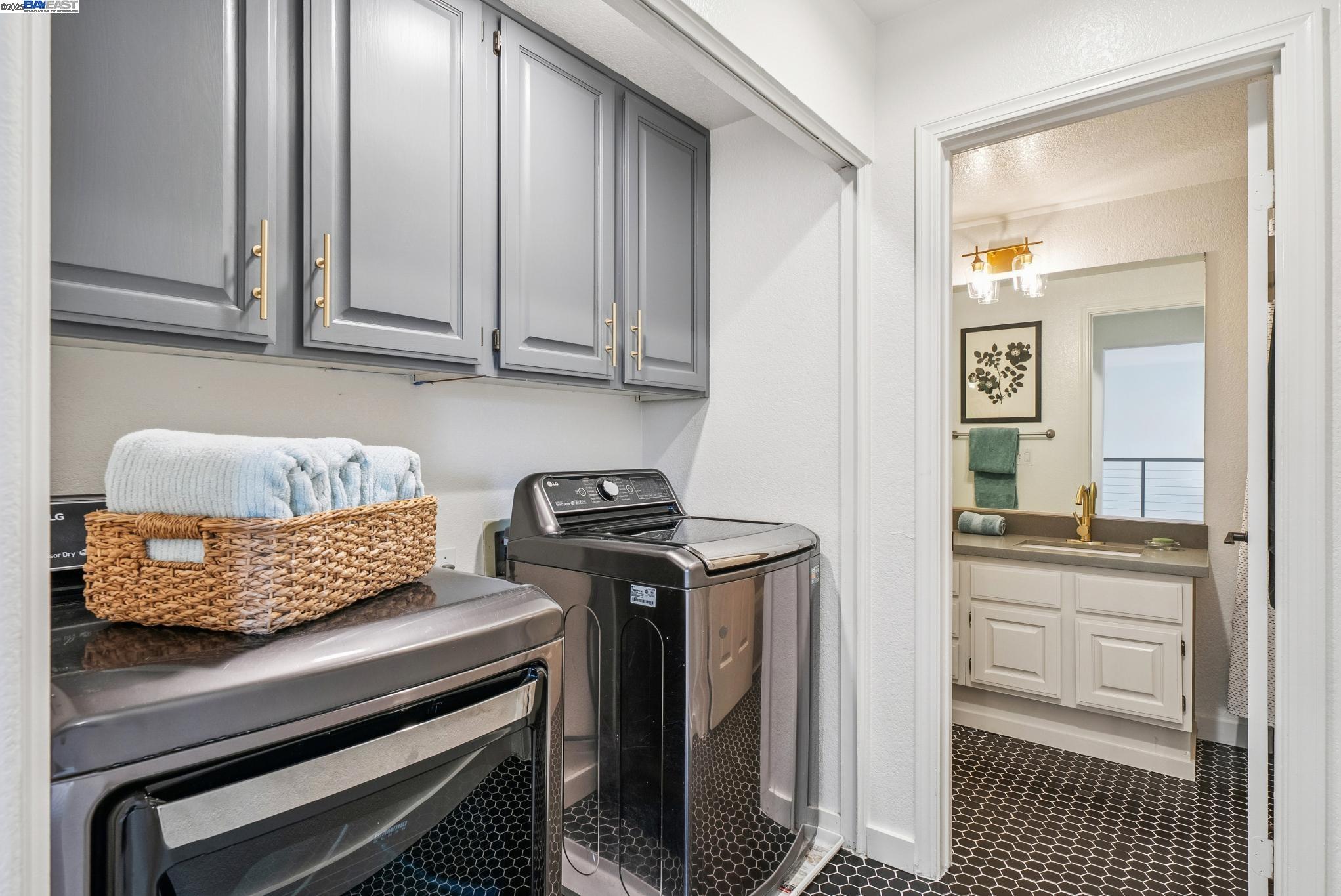 Detail Gallery Image 40 of 58 For 114 Fundy Bay, Alameda,  CA 94502 - 4 Beds | 2/1 Baths