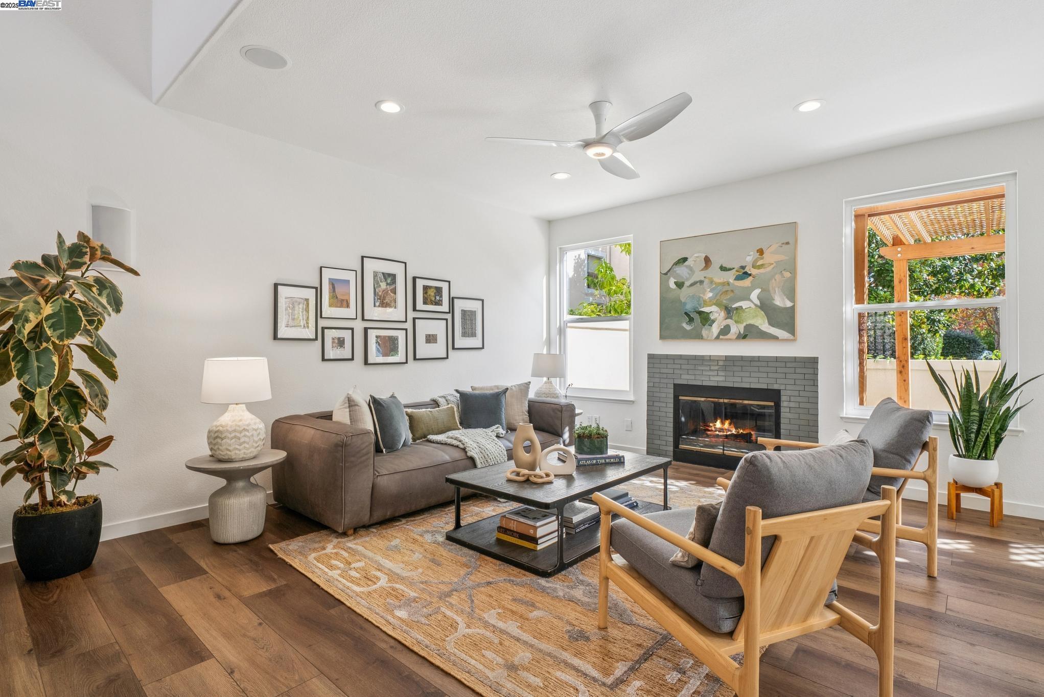 Detail Gallery Image 5 of 58 For 114 Fundy Bay, Alameda,  CA 94502 - 4 Beds | 2/1 Baths