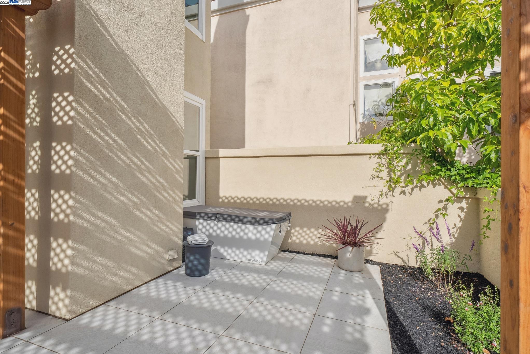 Detail Gallery Image 48 of 58 For 114 Fundy Bay, Alameda,  CA 94502 - 4 Beds | 2/1 Baths