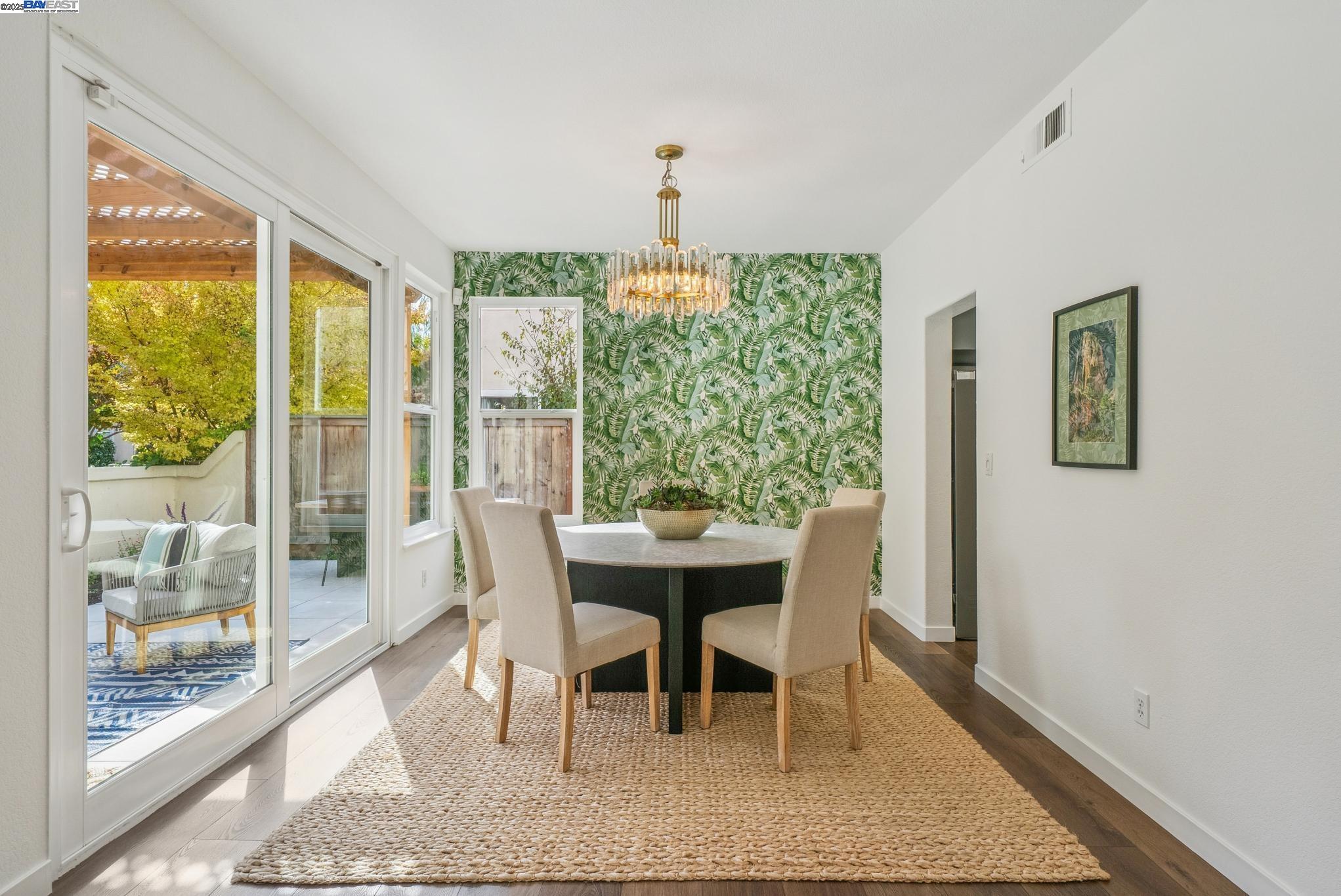 Detail Gallery Image 10 of 58 For 114 Fundy Bay, Alameda,  CA 94502 - 4 Beds | 2/1 Baths