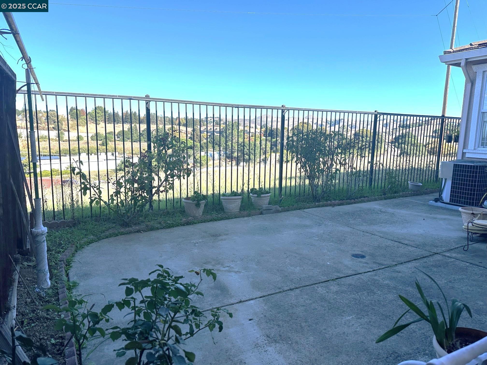 Detail Gallery Image 18 of 19 For 584 Silver Maple Drive, Hercules,  CA 94547 - 4 Beds | 3 Baths