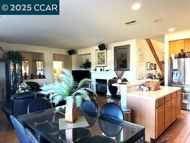 Detail Gallery Image 9 of 19 For 584 Silver Maple Drive, Hercules,  CA 94547 - 4 Beds | 3 Baths