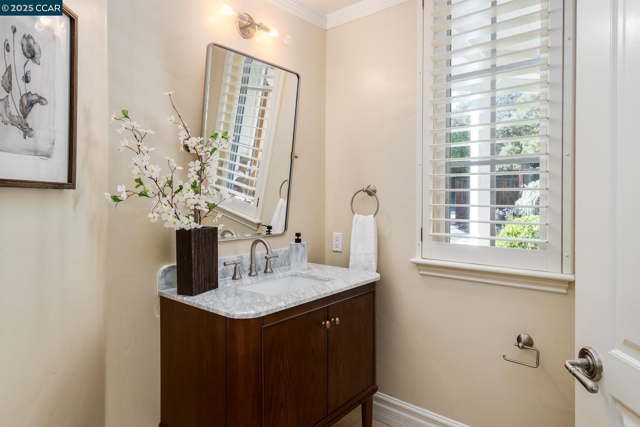 Detail Gallery Image 32 of 51 For 471 El Rio, Danville,  CA 94526 - 4 Beds | 2/1 Baths