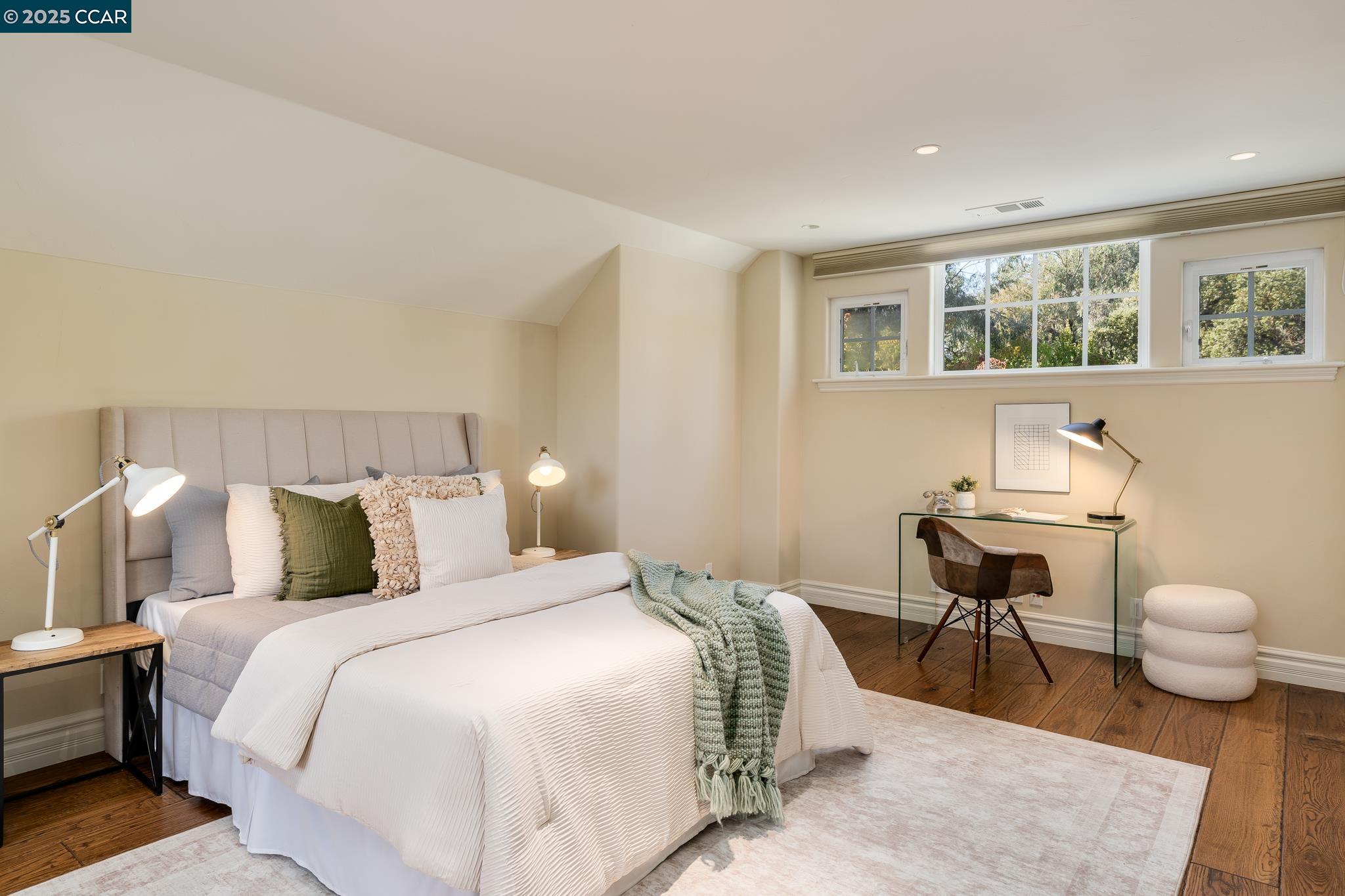 Detail Gallery Image 34 of 51 For 471 El Rio, Danville,  CA 94526 - 4 Beds | 2/1 Baths