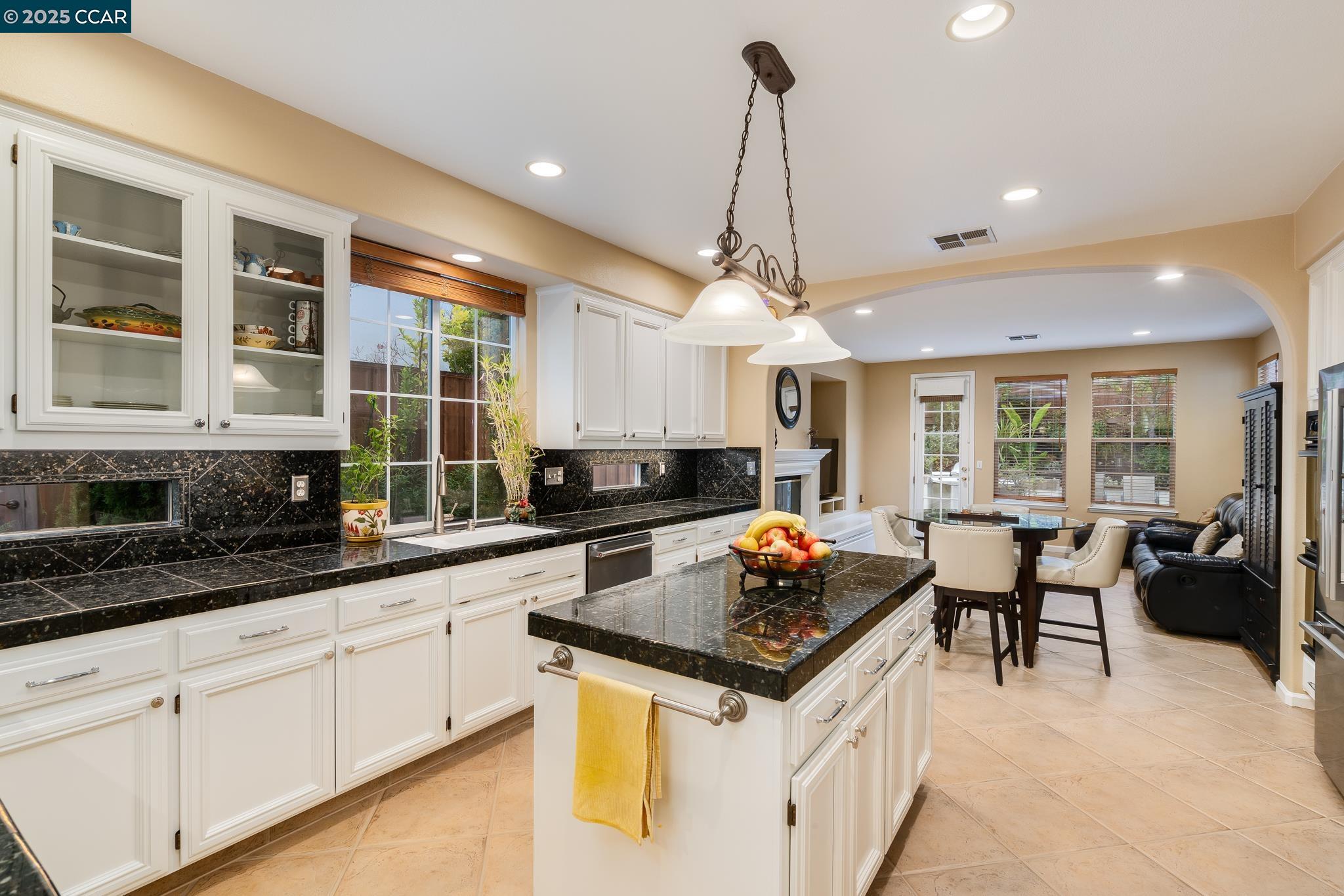 Detail Gallery Image 14 of 41 For 300 Caraway Ct, San Ramon,  CA 94582 - 4 Beds | 3 Baths