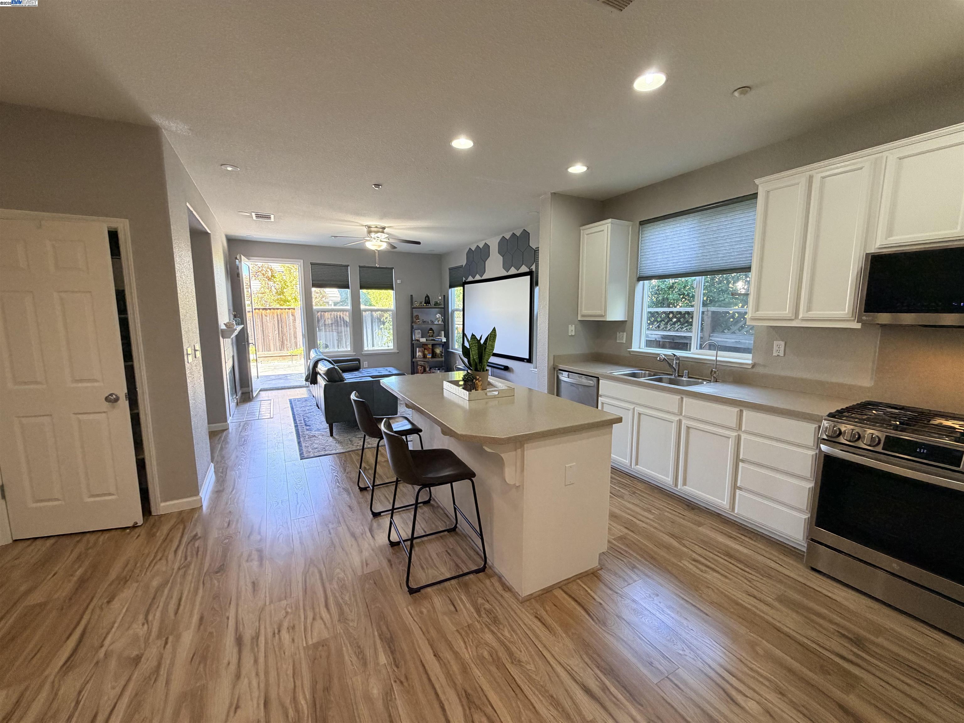 Detail Gallery Image 13 of 31 For 1611 Marina, Brentwood,  CA 94513 - 3 Beds | 2 Baths