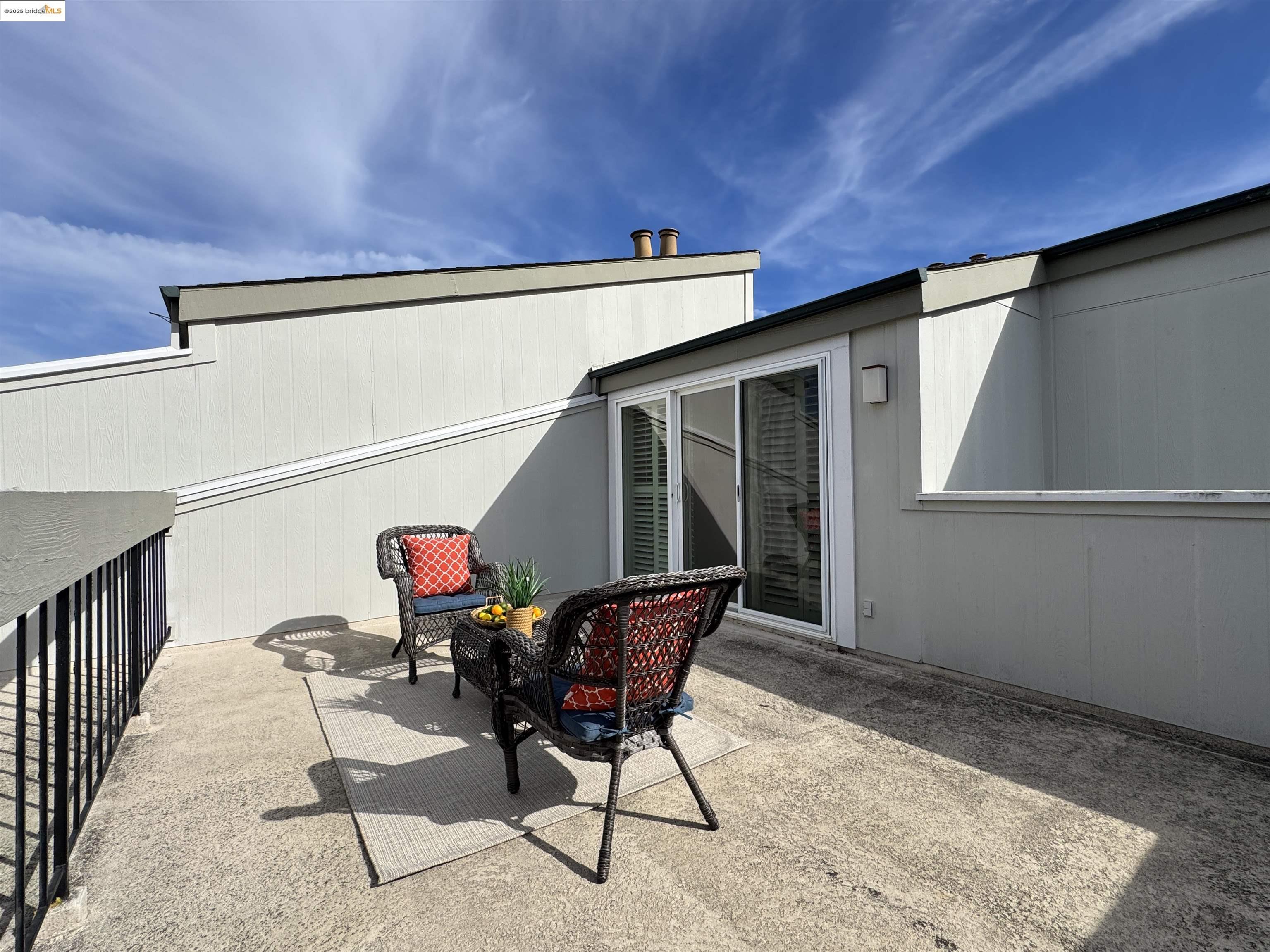 Detail Gallery Image 29 of 48 For 3365 Los Prados St, San Mateo,  CA 94403 - 2 Beds | 2 Baths