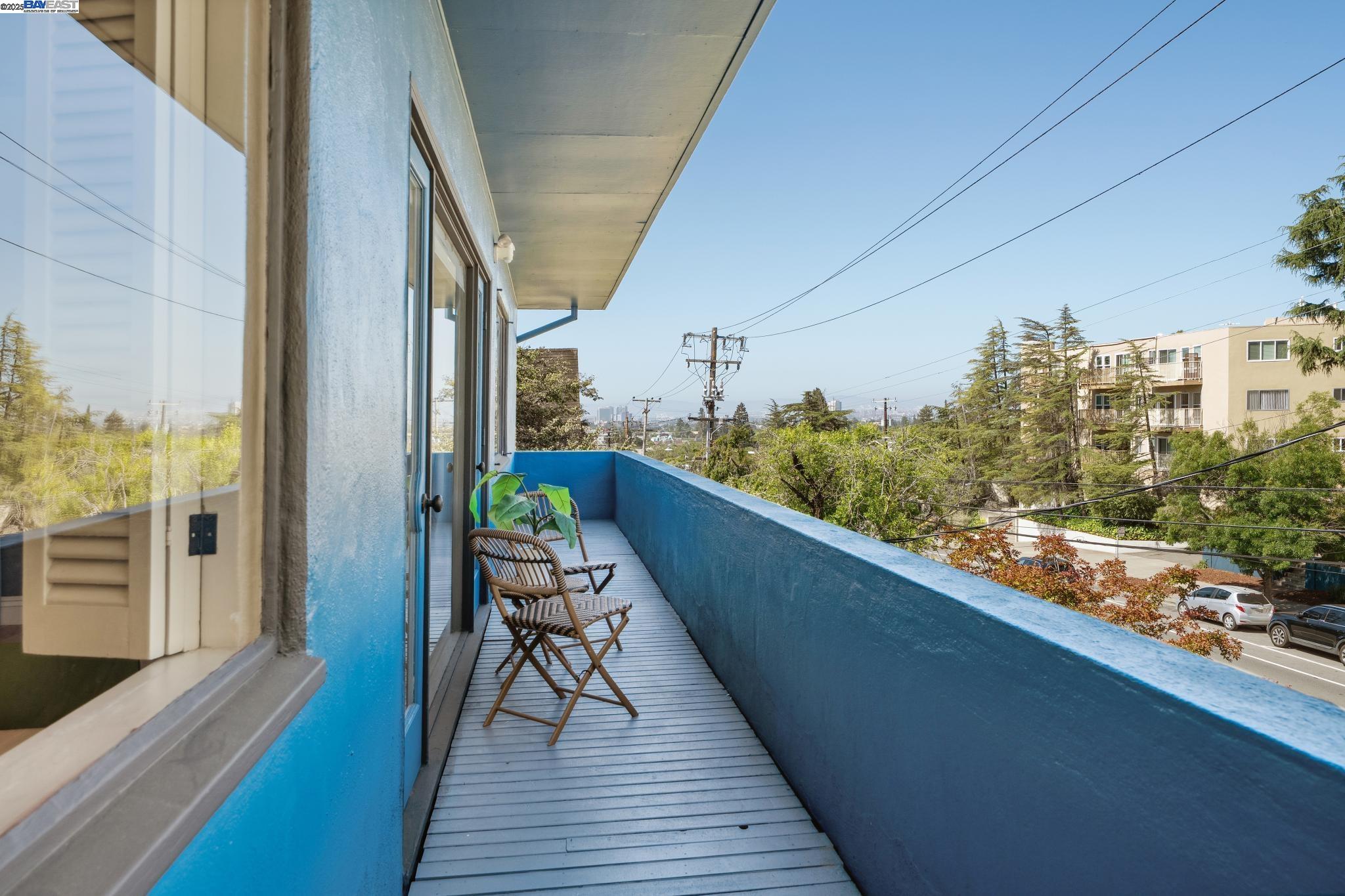 Detail Gallery Image 18 of 37 For 5936 Broadway, Oakland,  CA 94618 - – Beds | – Baths