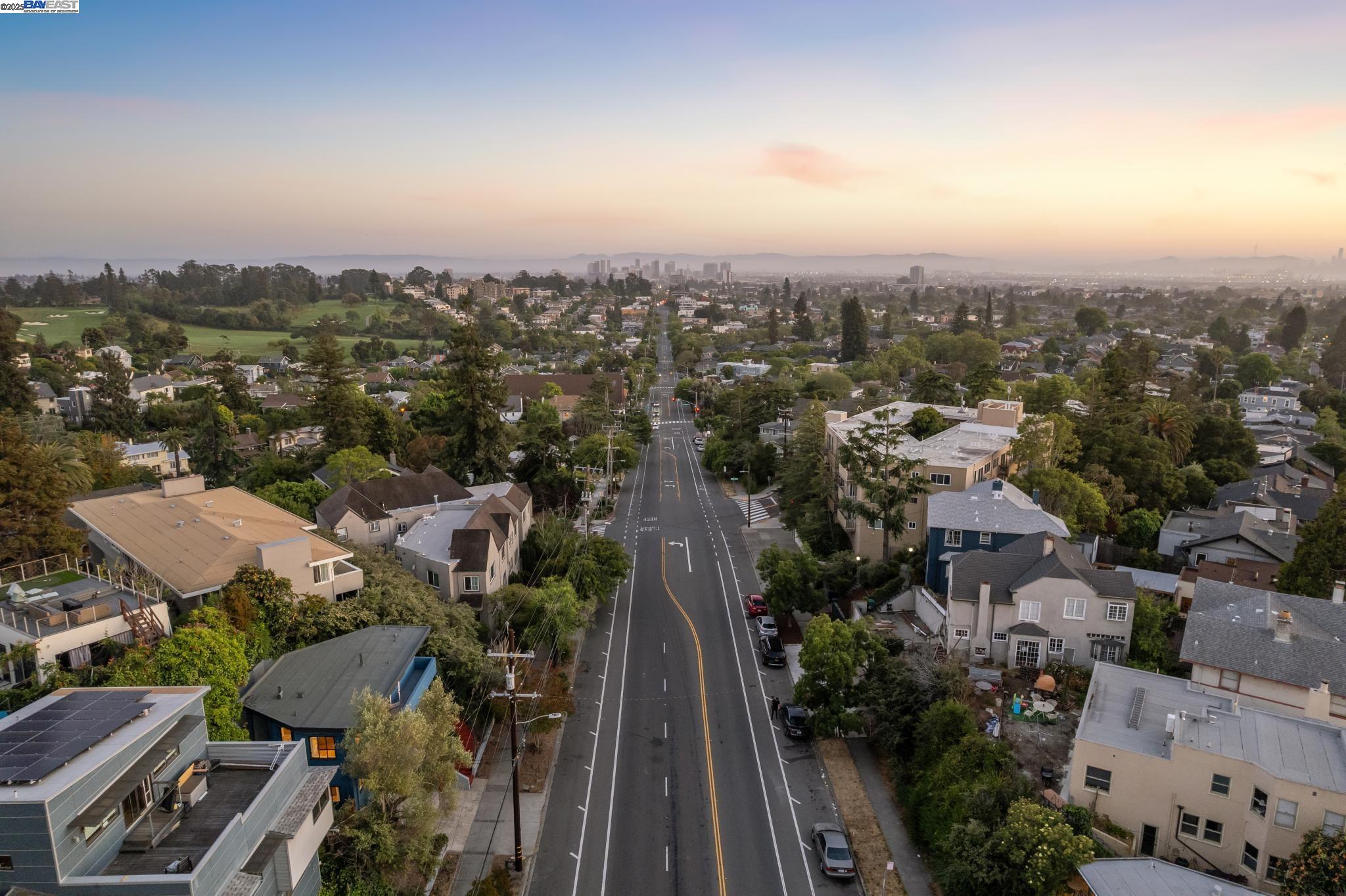 Detail Gallery Image 19 of 37 For 5936 Broadway, Oakland,  CA 94618 - – Beds | – Baths