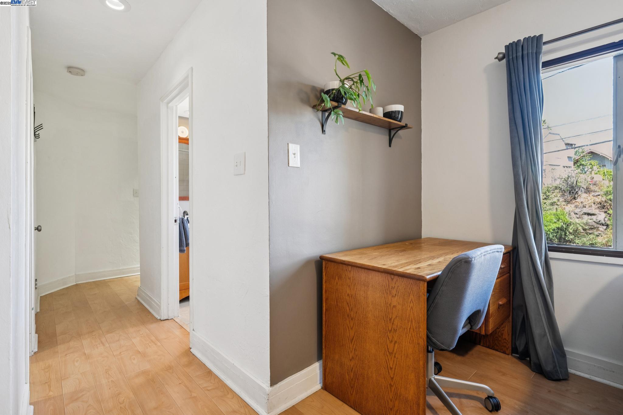 Detail Gallery Image 24 of 37 For 5936 Broadway, Oakland,  CA 94618 - – Beds | – Baths