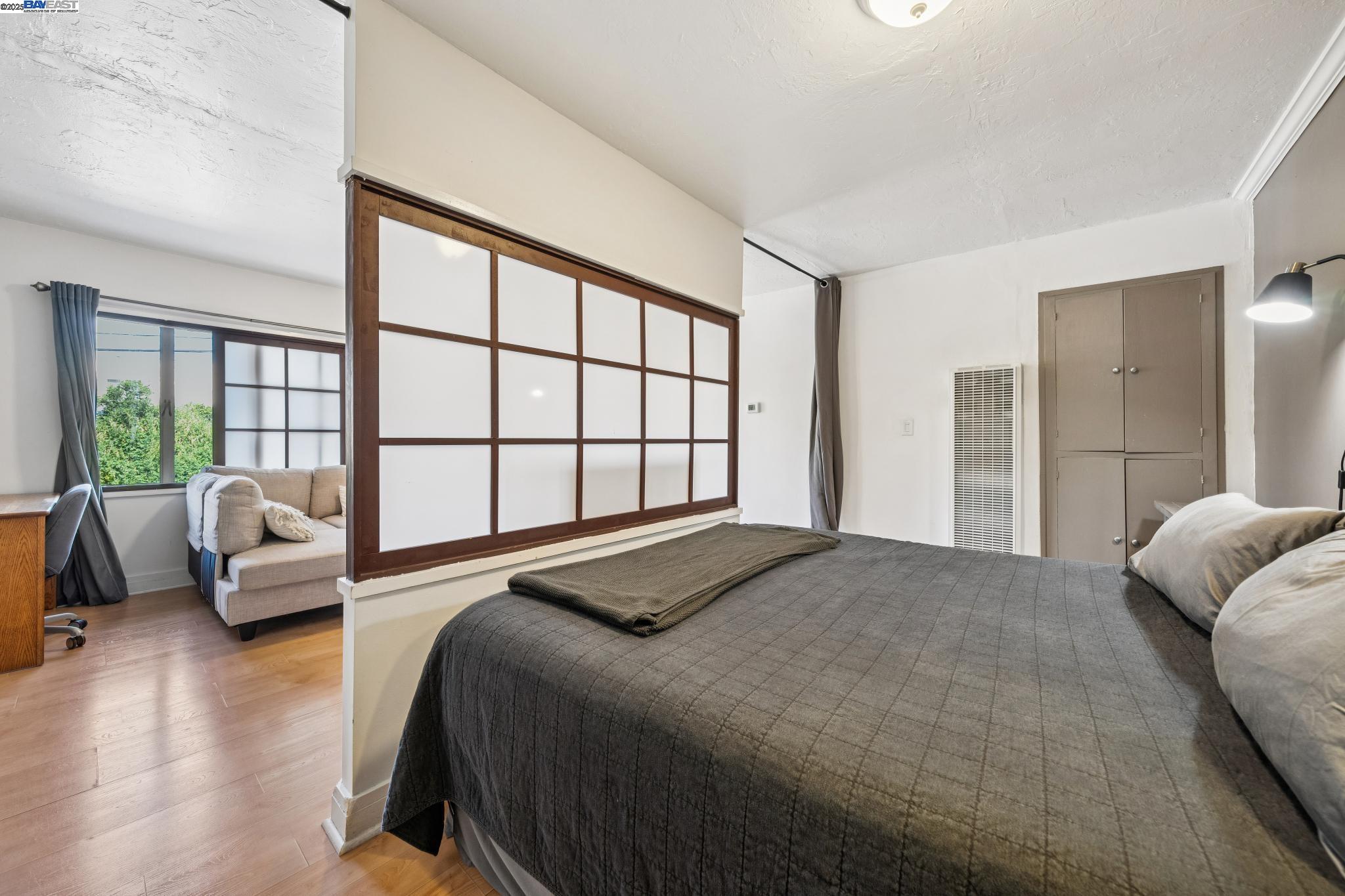 Detail Gallery Image 26 of 37 For 5936 Broadway, Oakland,  CA 94618 - – Beds | – Baths