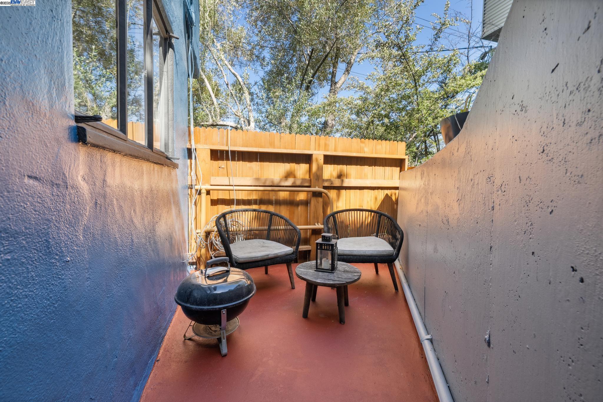 Detail Gallery Image 34 of 37 For 5936 Broadway, Oakland,  CA 94618 - – Beds | – Baths