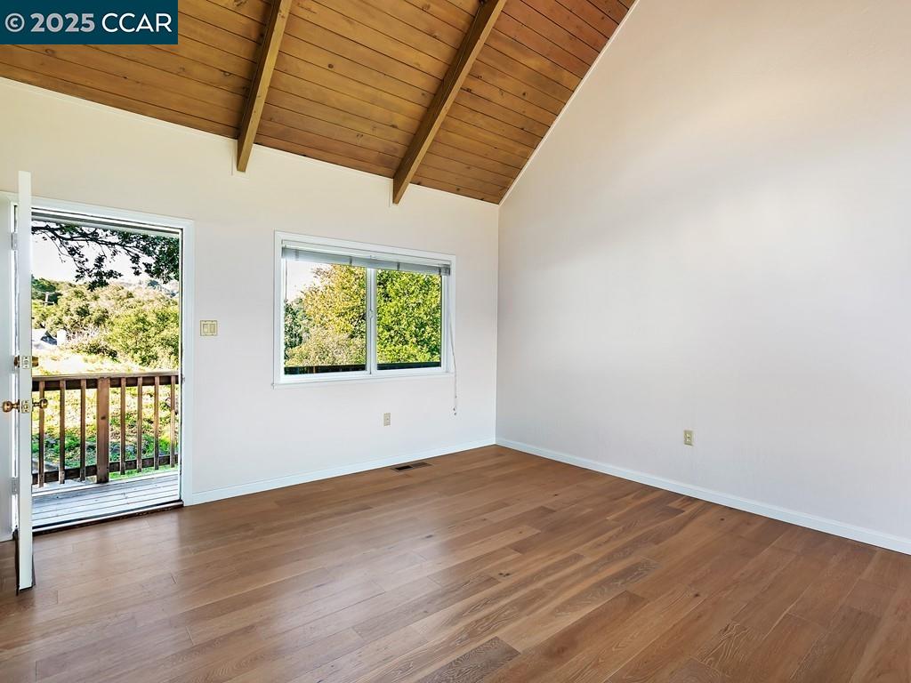 Detail Gallery Image 2 of 24 For 99 Longridge Rd., Orinda,  CA 94563 - 3 Beds | 3 Baths