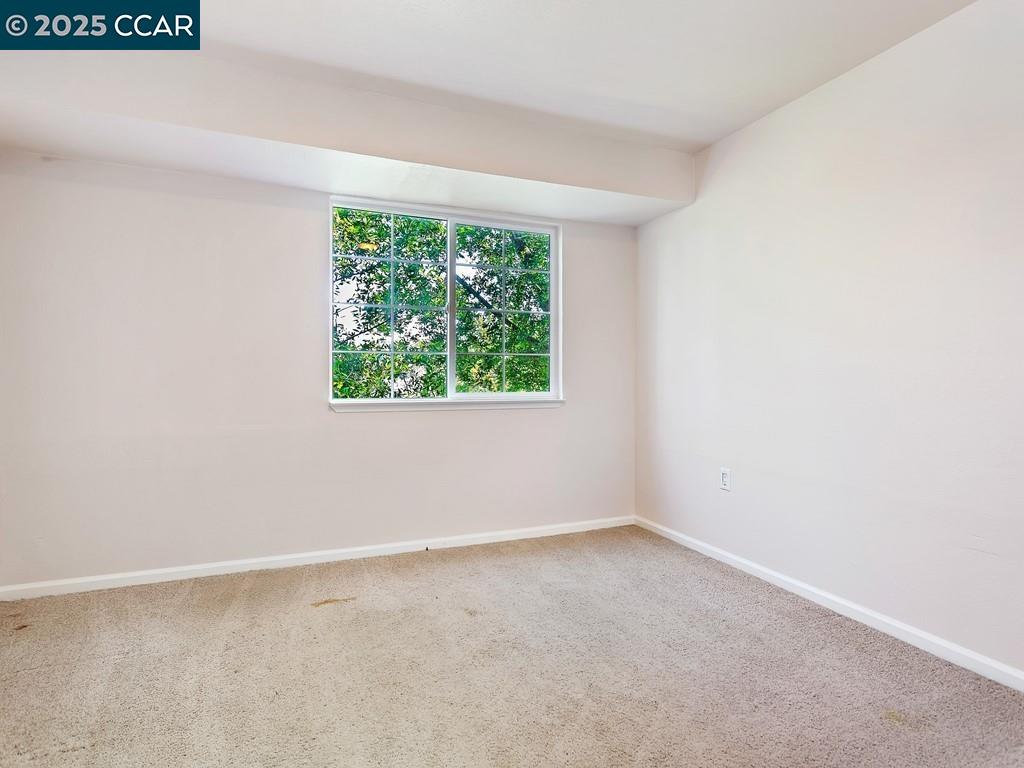 Detail Gallery Image 22 of 24 For 99 Longridge Rd., Orinda,  CA 94563 - 3 Beds | 3 Baths