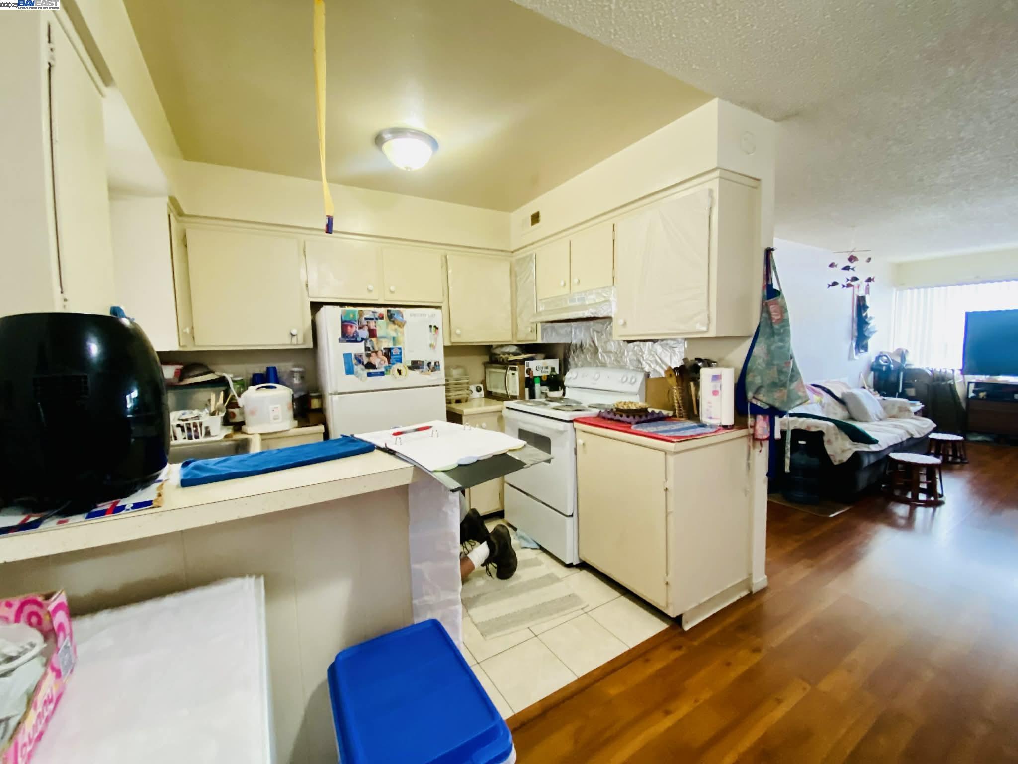 Detail Gallery Image 4 of 21 For 3120 School St, Oakland,  CA 94602 - – Beds | – Baths