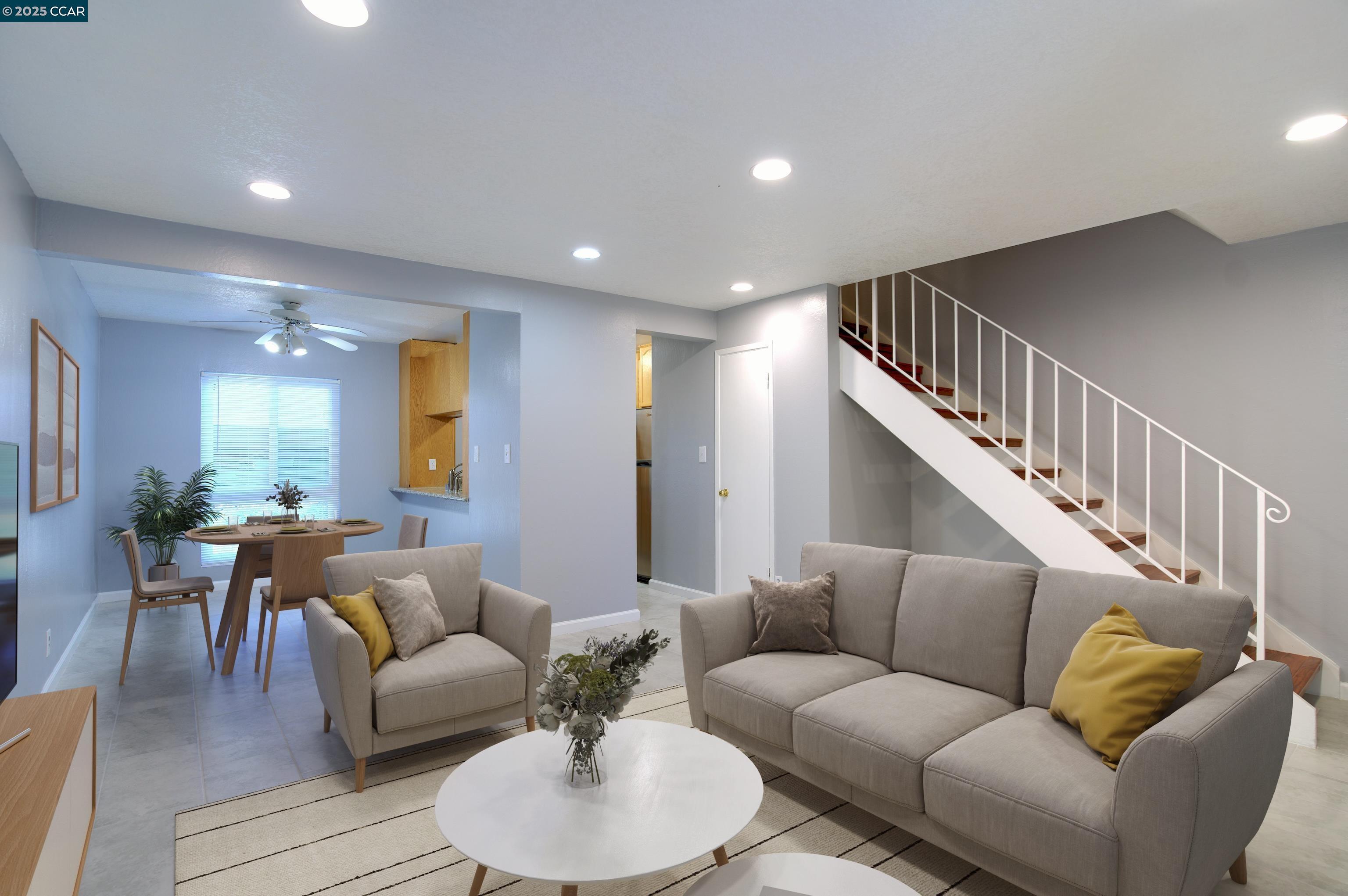 Detail Gallery Image 3 of 33 For 2027 Olivera Rd #C,  Concord,  CA 94520 - 2 Beds | 1/1 Baths