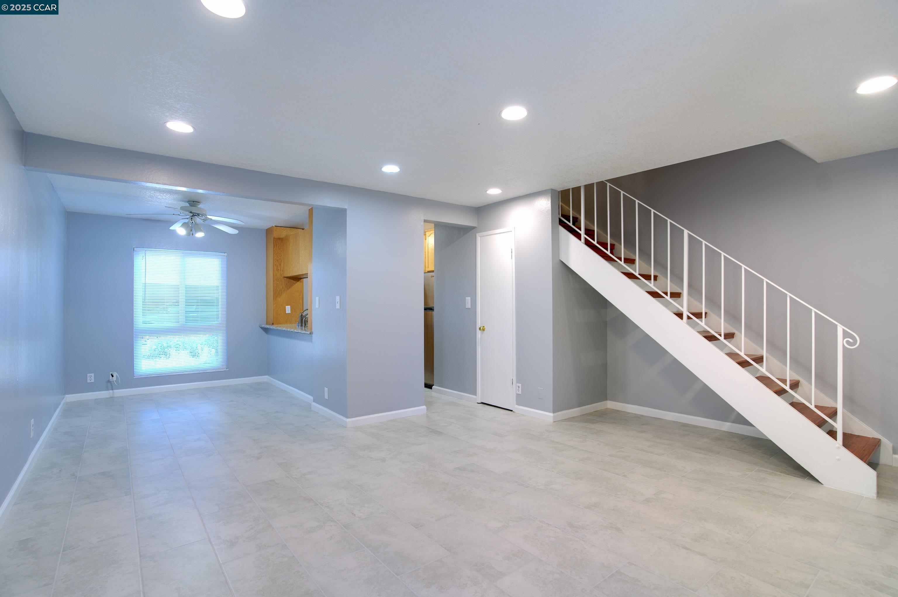 Detail Gallery Image 25 of 33 For 2027 Olivera Rd #C,  Concord,  CA 94520 - 2 Beds | 1/1 Baths