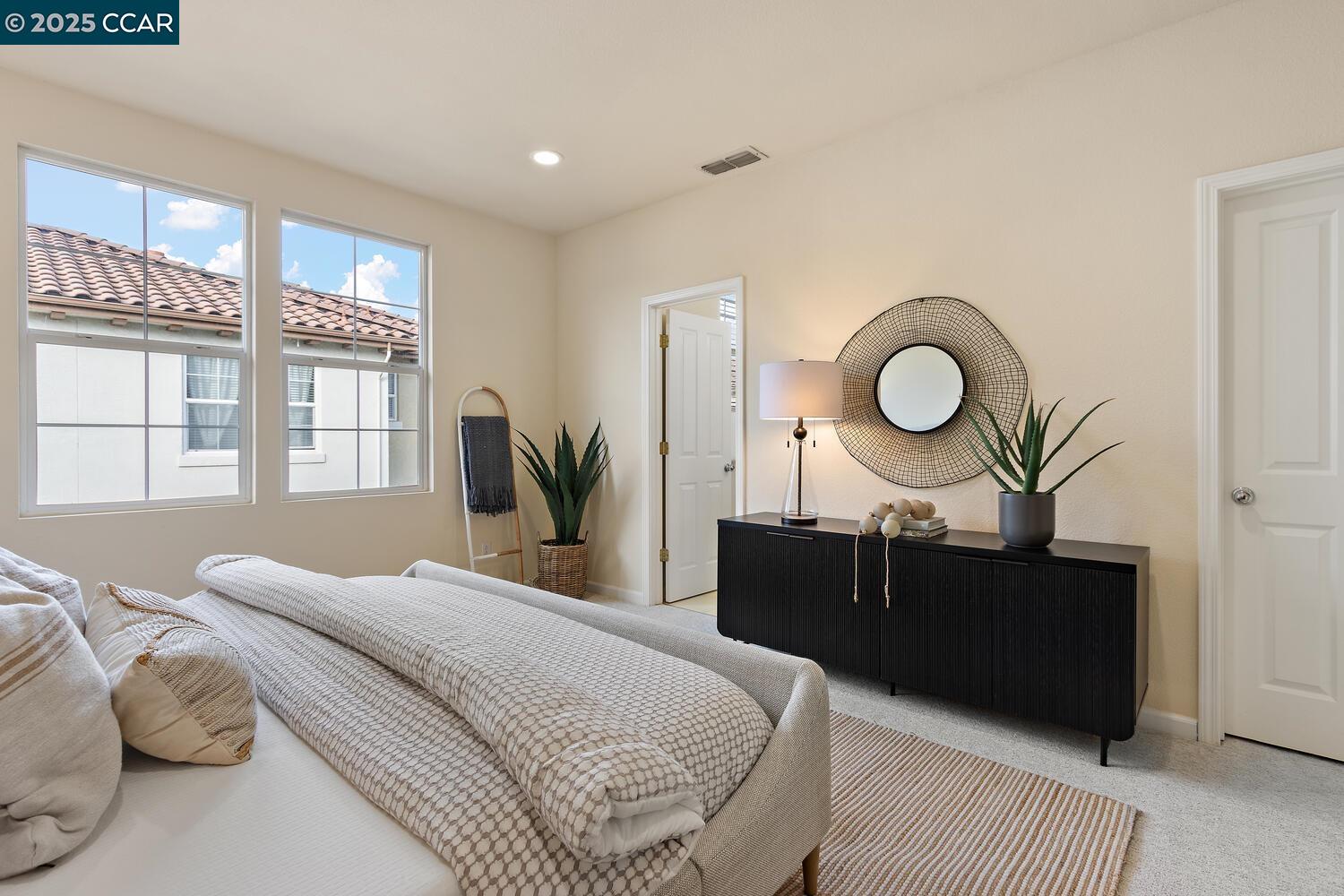 Detail Gallery Image 16 of 36 For 31 Picasso Ct, Pleasant Hill,  CA 94523 - 2 Beds | 2/1 Baths