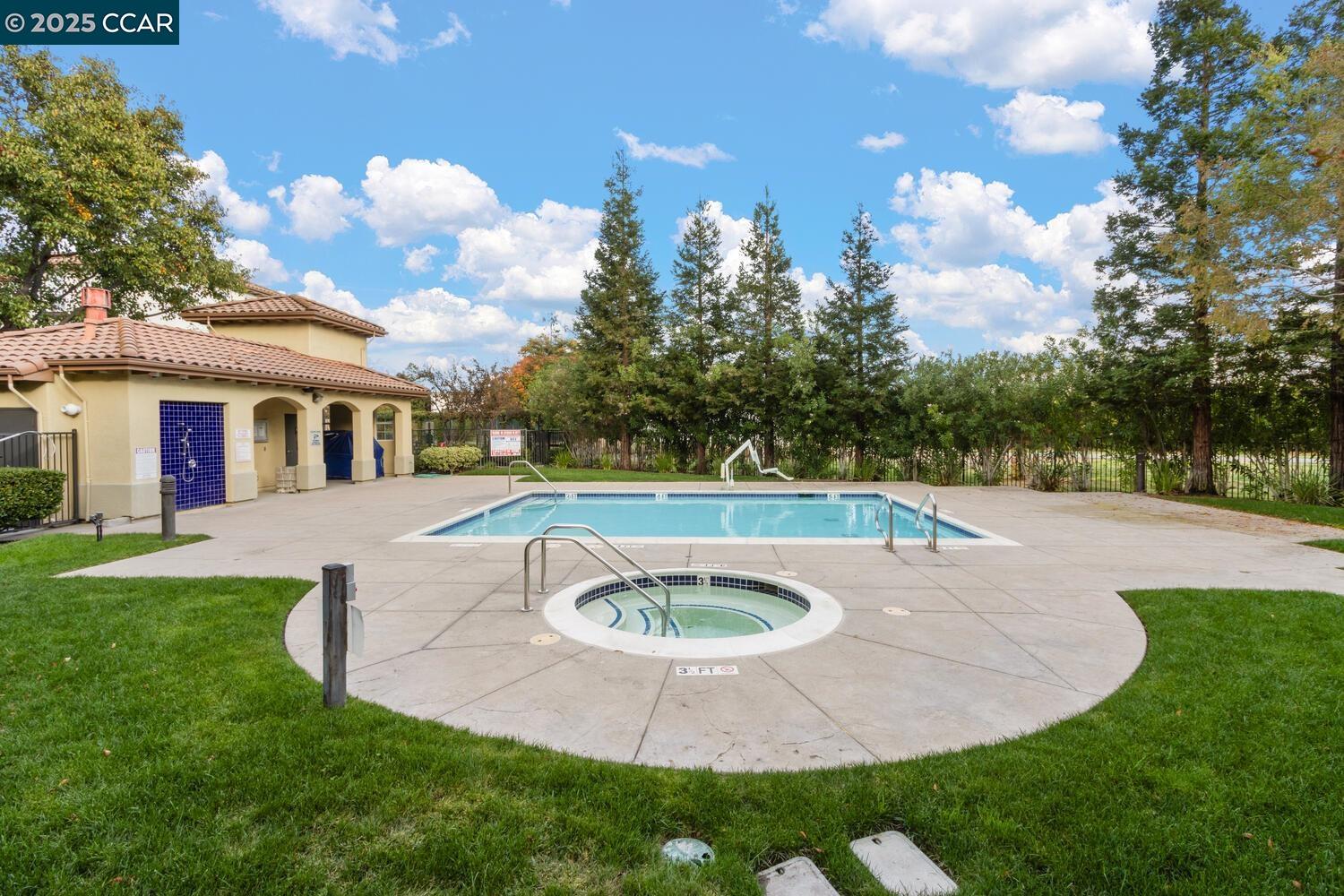 Detail Gallery Image 35 of 36 For 31 Picasso Ct, Pleasant Hill,  CA 94523 - 2 Beds | 2/1 Baths