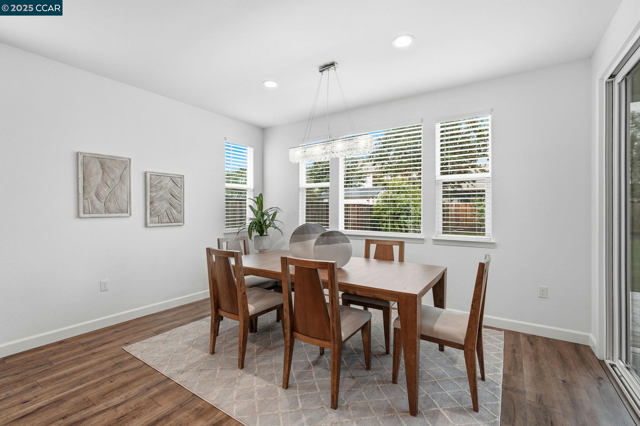 Detail Gallery Image 12 of 34 For 1123 David Senft Ln, Tracy,  CA 95304 - 4 Beds | 3/1 Baths