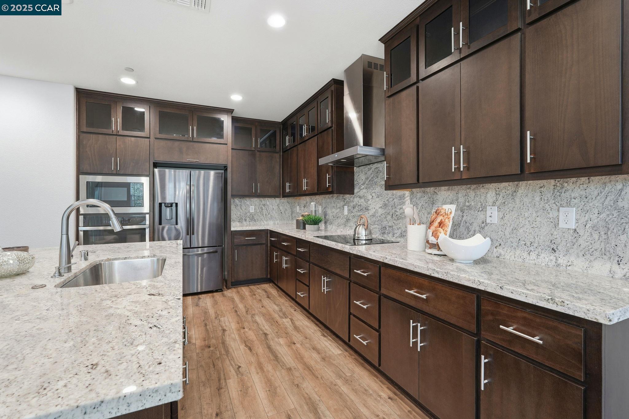 Detail Gallery Image 9 of 34 For 1123 David Senft Ln, Tracy,  CA 95304 - 4 Beds | 3/1 Baths