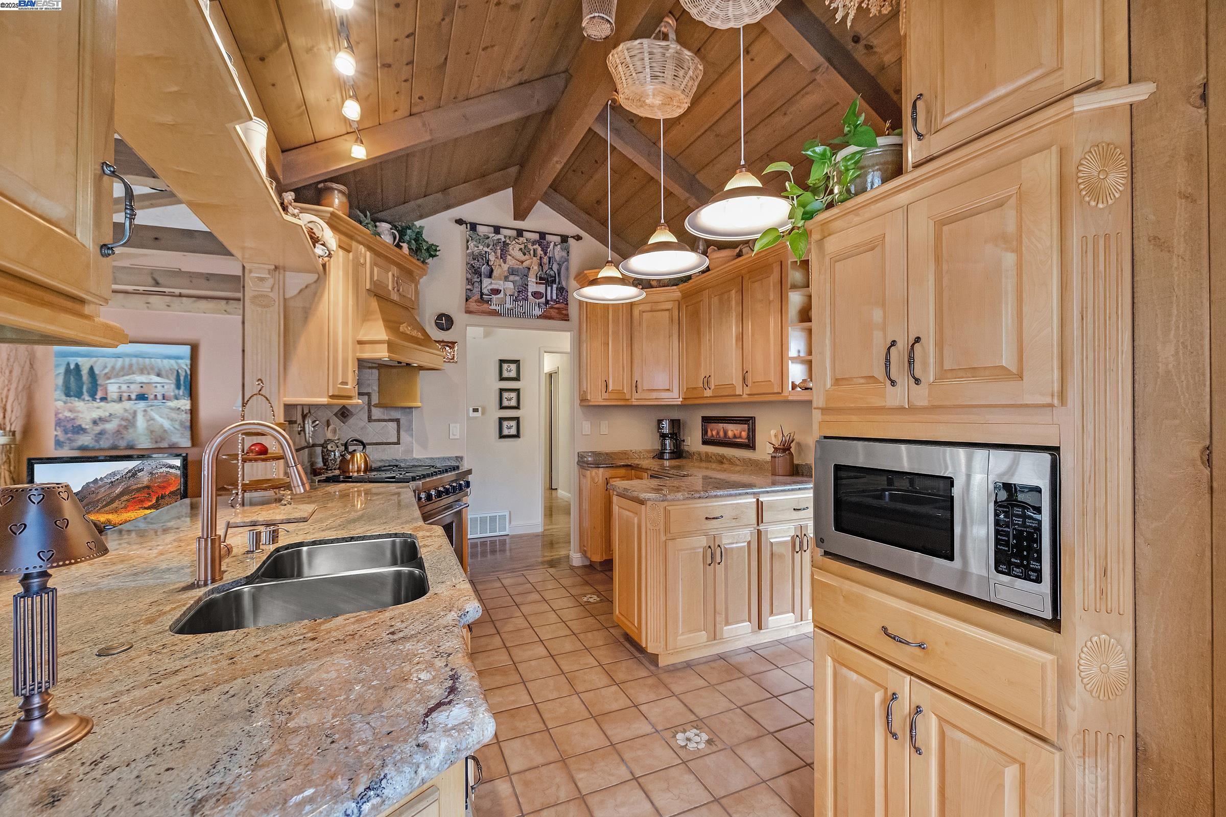 Detail Gallery Image 9 of 40 For 36081 Turpin Way, Fremont,  CA 94536 - 4 Beds | 2 Baths