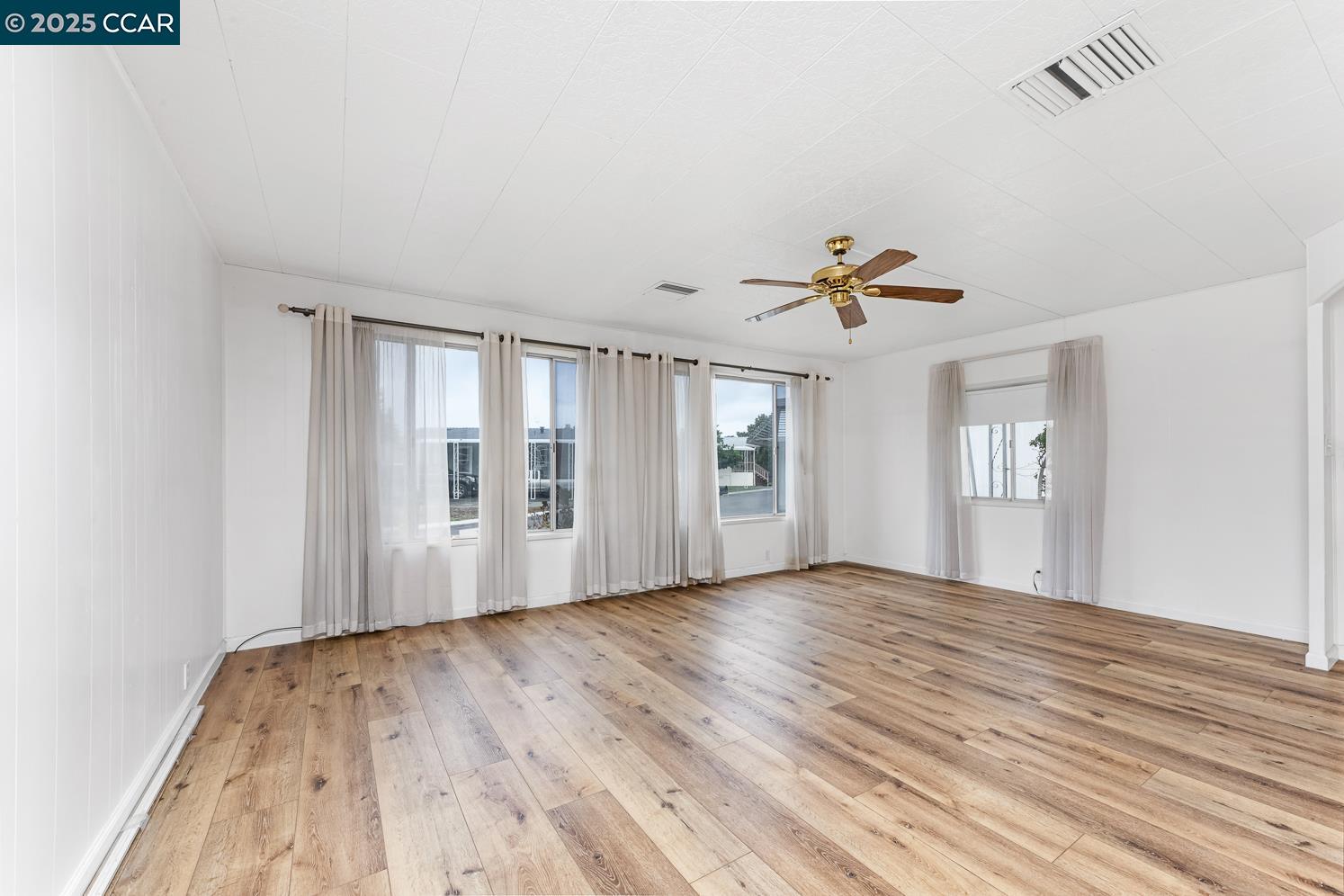 Detail Gallery Image 12 of 41 For 83 a Street, Concord,  CA 94520-5419 - 2 Beds | 2 Baths