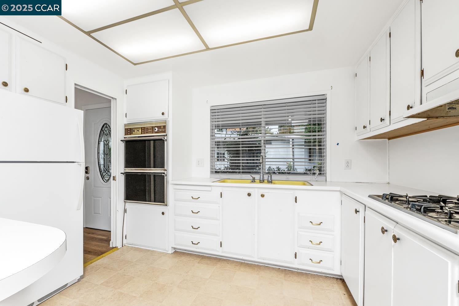 Detail Gallery Image 18 of 41 For 83 a Street, Concord,  CA 94520-5419 - 2 Beds | 2 Baths