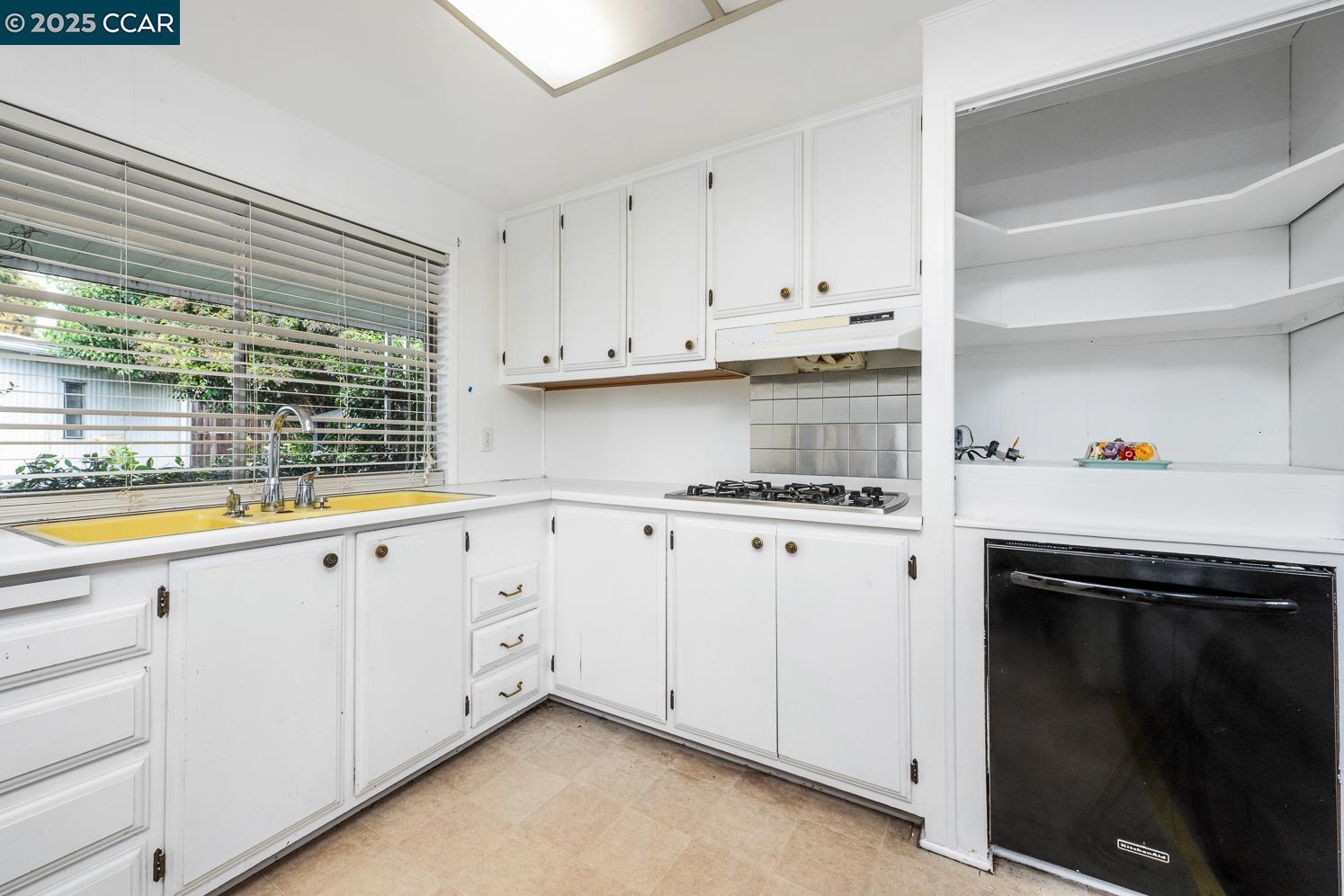 Detail Gallery Image 22 of 41 For 83 a Street, Concord,  CA 94520-5419 - 2 Beds | 2 Baths