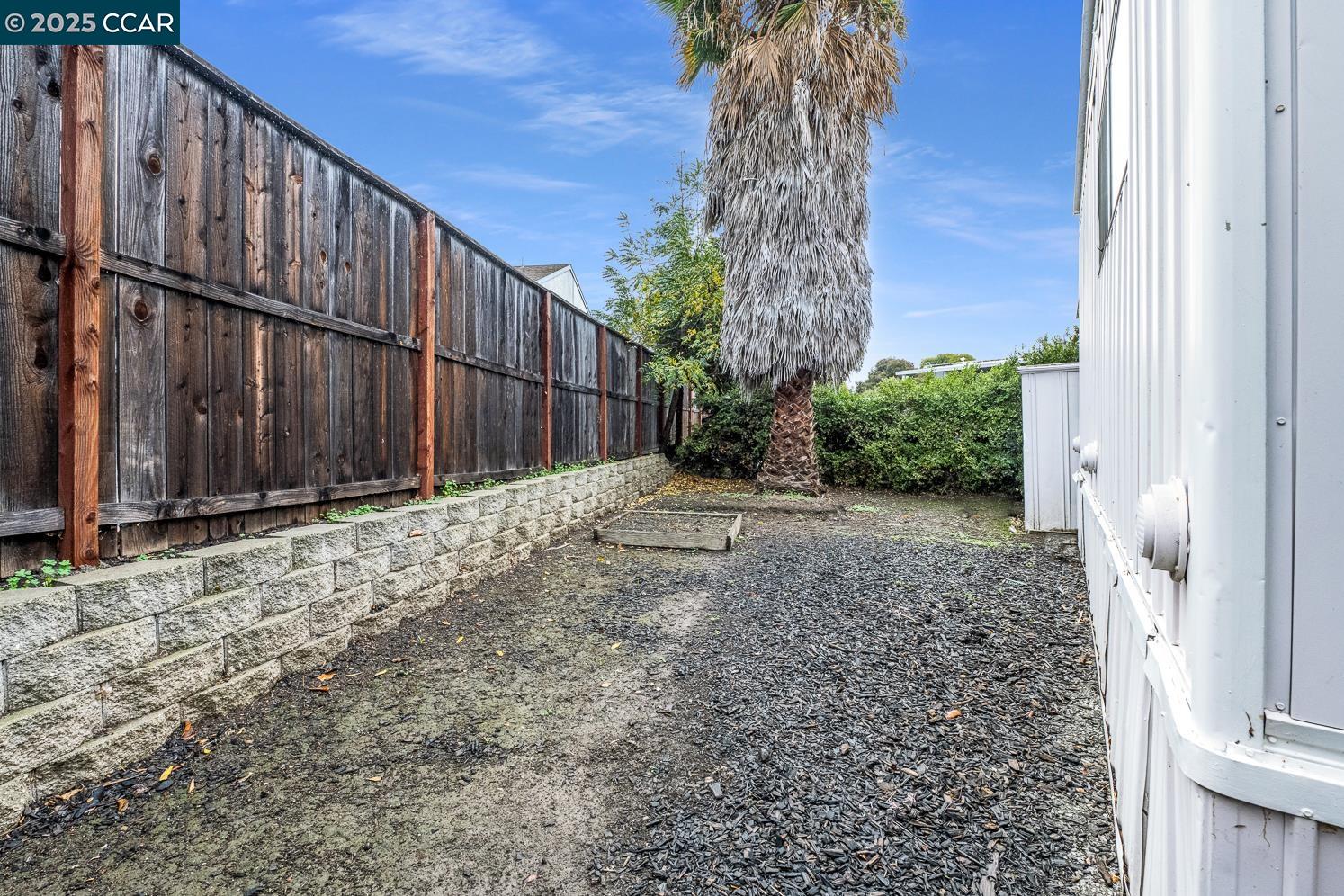 Detail Gallery Image 38 of 41 For 83 a Street, Concord,  CA 94520-5419 - 2 Beds | 2 Baths