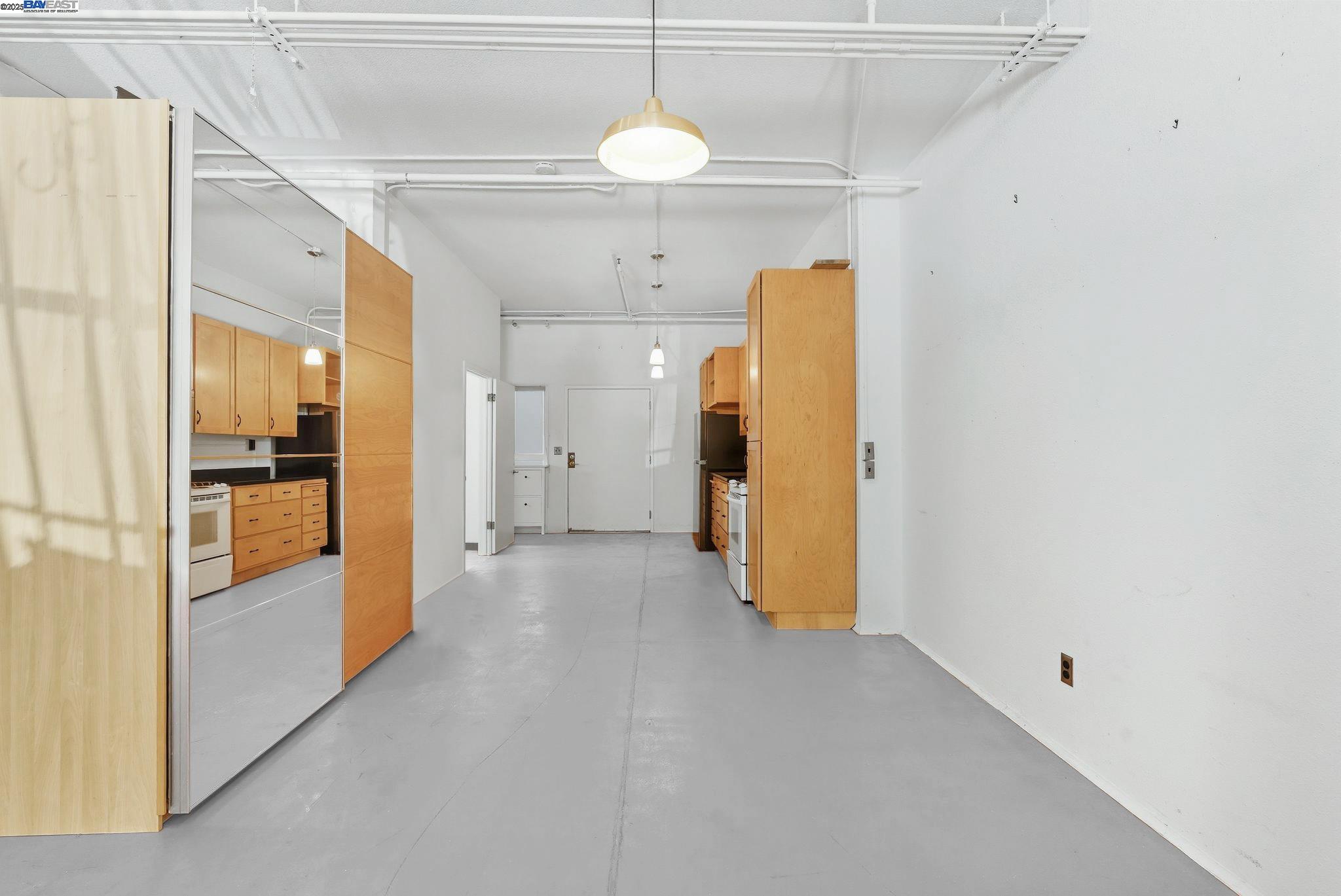 Detail Gallery Image 5 of 16 For 730 29th Street #106,  Oakland,  CA 94609 - 1 Beds | 1 Baths