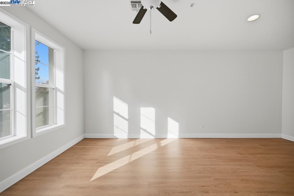 Detail Gallery Image 21 of 55 For 462 Marina Way, Richmond,  CA 94801 - 3 Beds | 3 Baths