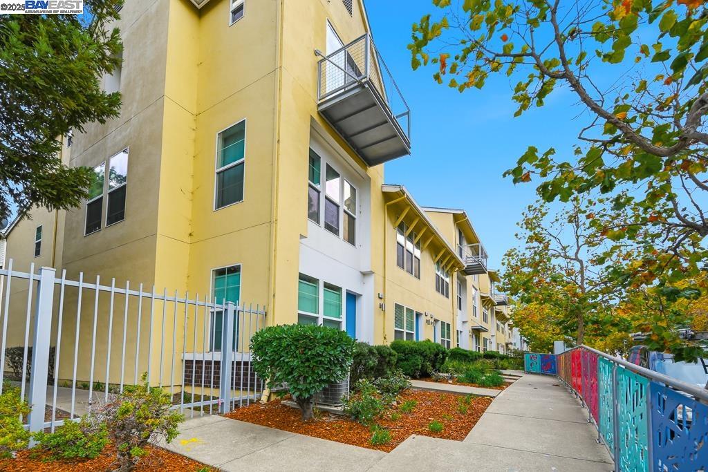 Detail Gallery Image 39 of 55 For 462 Marina Way, Richmond,  CA 94801 - 3 Beds | 3 Baths