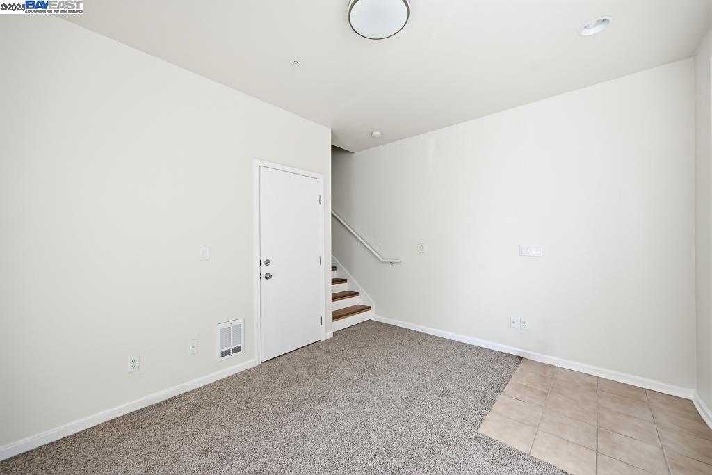 Detail Gallery Image 5 of 55 For 462 Marina Way, Richmond,  CA 94801 - 3 Beds | 3 Baths