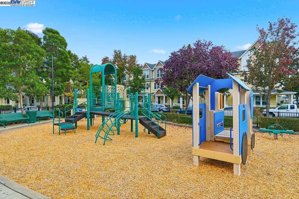 Detail Gallery Image 43 of 55 For 462 Marina Way, Richmond,  CA 94801 - 3 Beds | 3 Baths