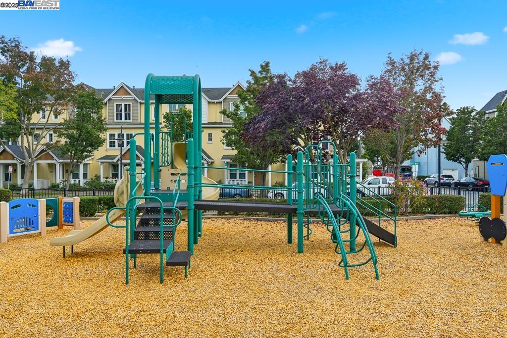 Detail Gallery Image 44 of 55 For 462 Marina Way, Richmond,  CA 94801 - 3 Beds | 3 Baths