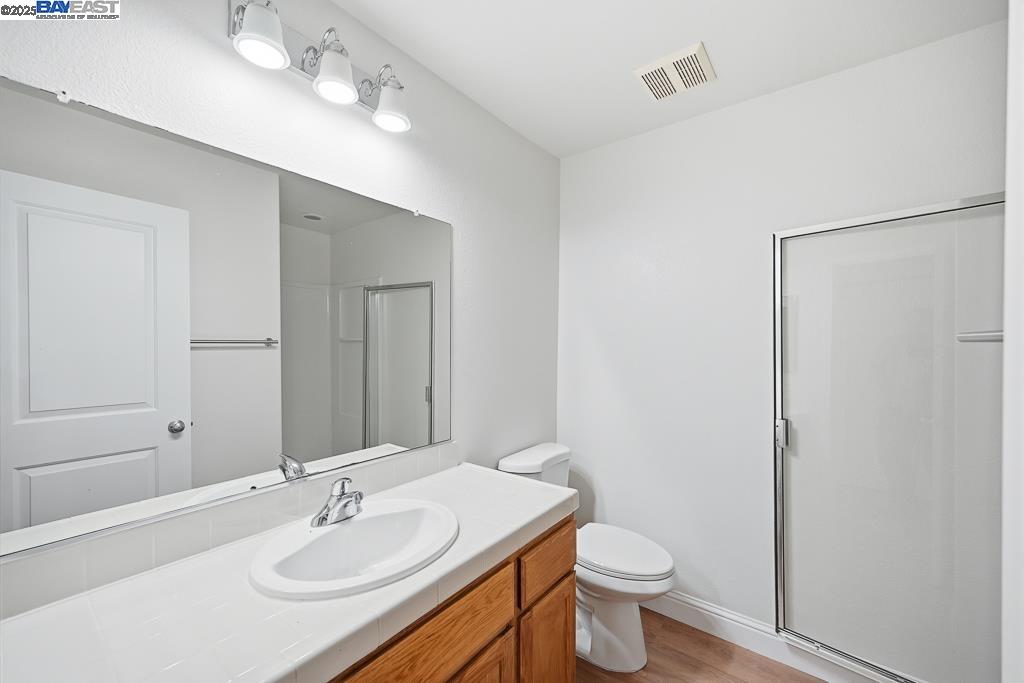 Detail Gallery Image 7 of 55 For 462 Marina Way, Richmond,  CA 94801 - 3 Beds | 3 Baths