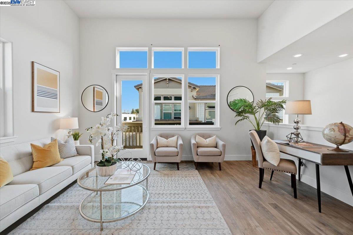 Detail Gallery Image 4 of 59 For 164 Beale Falls Ter, Fremont,  CA 94539 - 2 Beds | 2 Baths