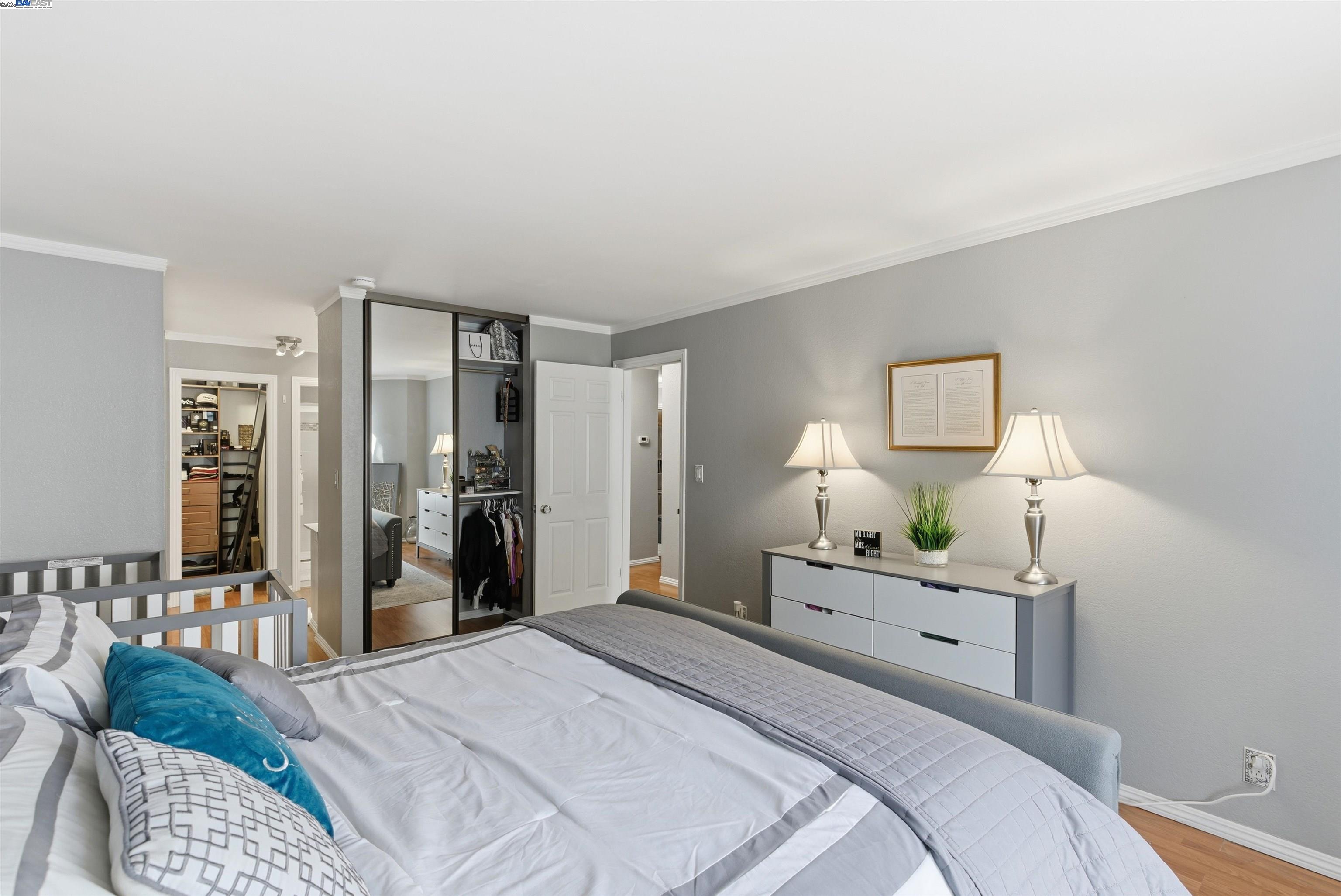 Detail Gallery Image 10 of 29 For 26953 Hayward Blvd #105,  Hayward,  CA 94542 - 2 Beds | 2 Baths