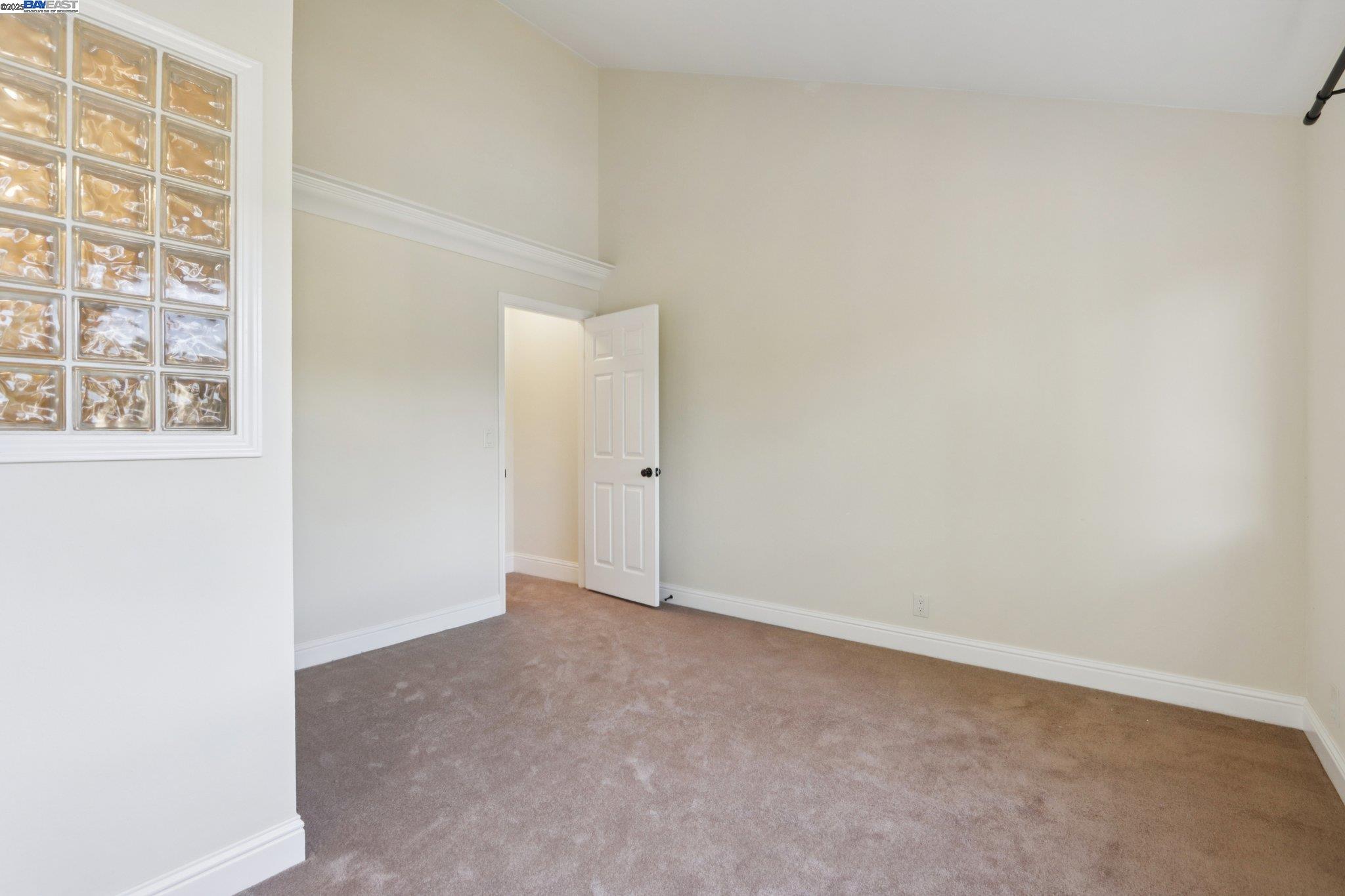 Detail Gallery Image 22 of 38 For 2720 Oak Rd #127,  Walnut Creek,  CA 94597 - 3 Beds | 2 Baths